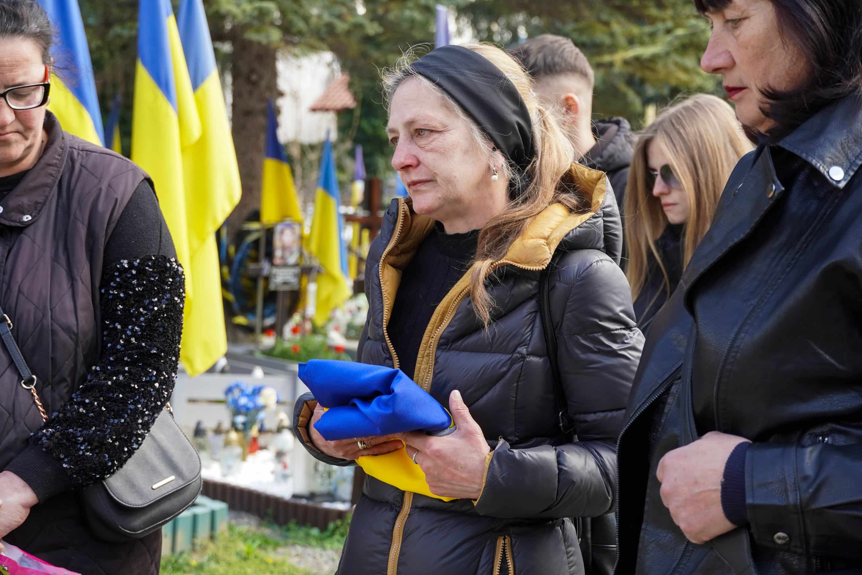 В Ужгороді сьогодні попрощалися із 51-річним солдатом, стрільцем-снайпером Тарасом Балогою