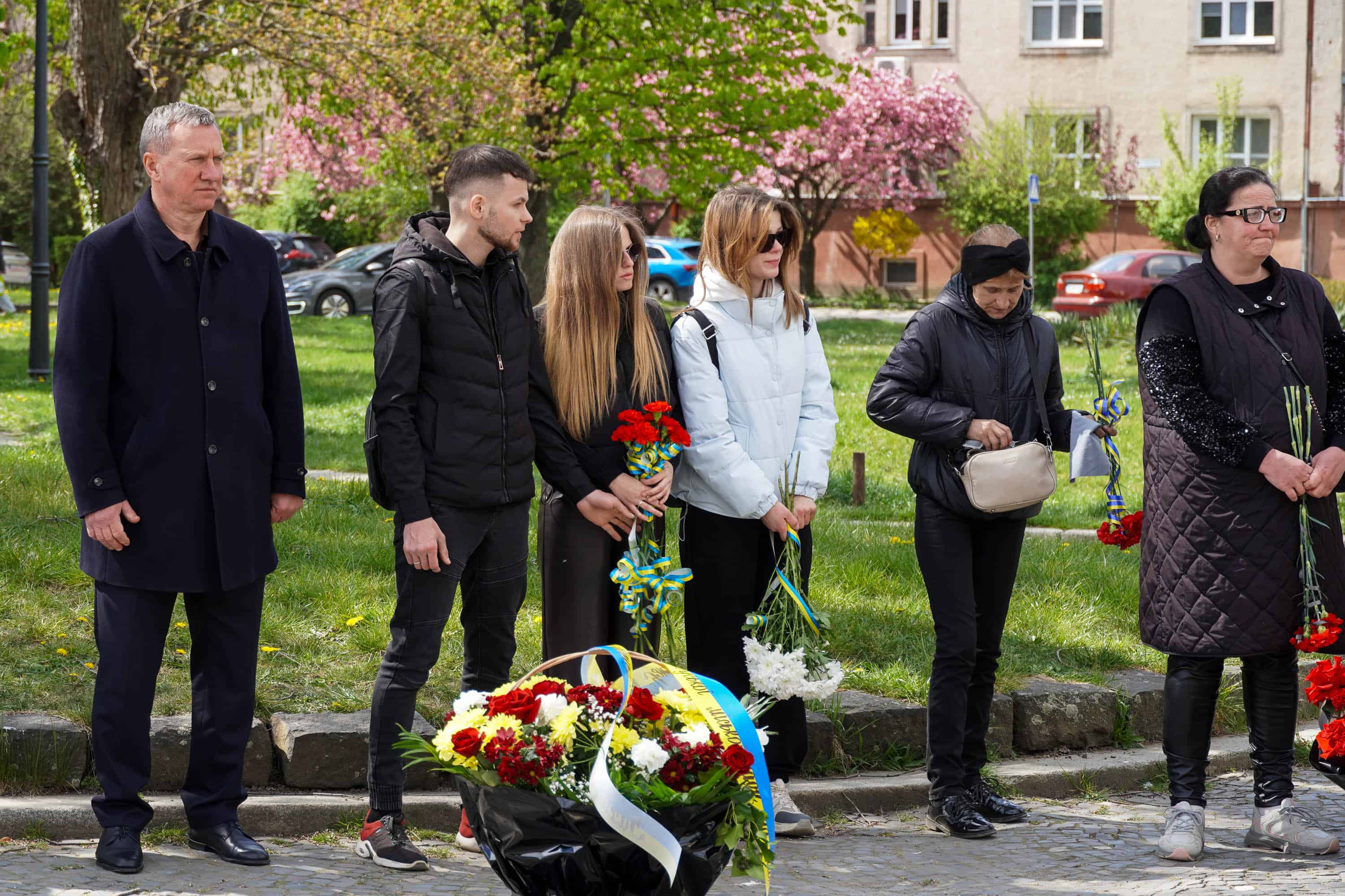 В Ужгороді сьогодні попрощалися із 51-річним солдатом, стрільцем-снайпером Тарасом Балогою