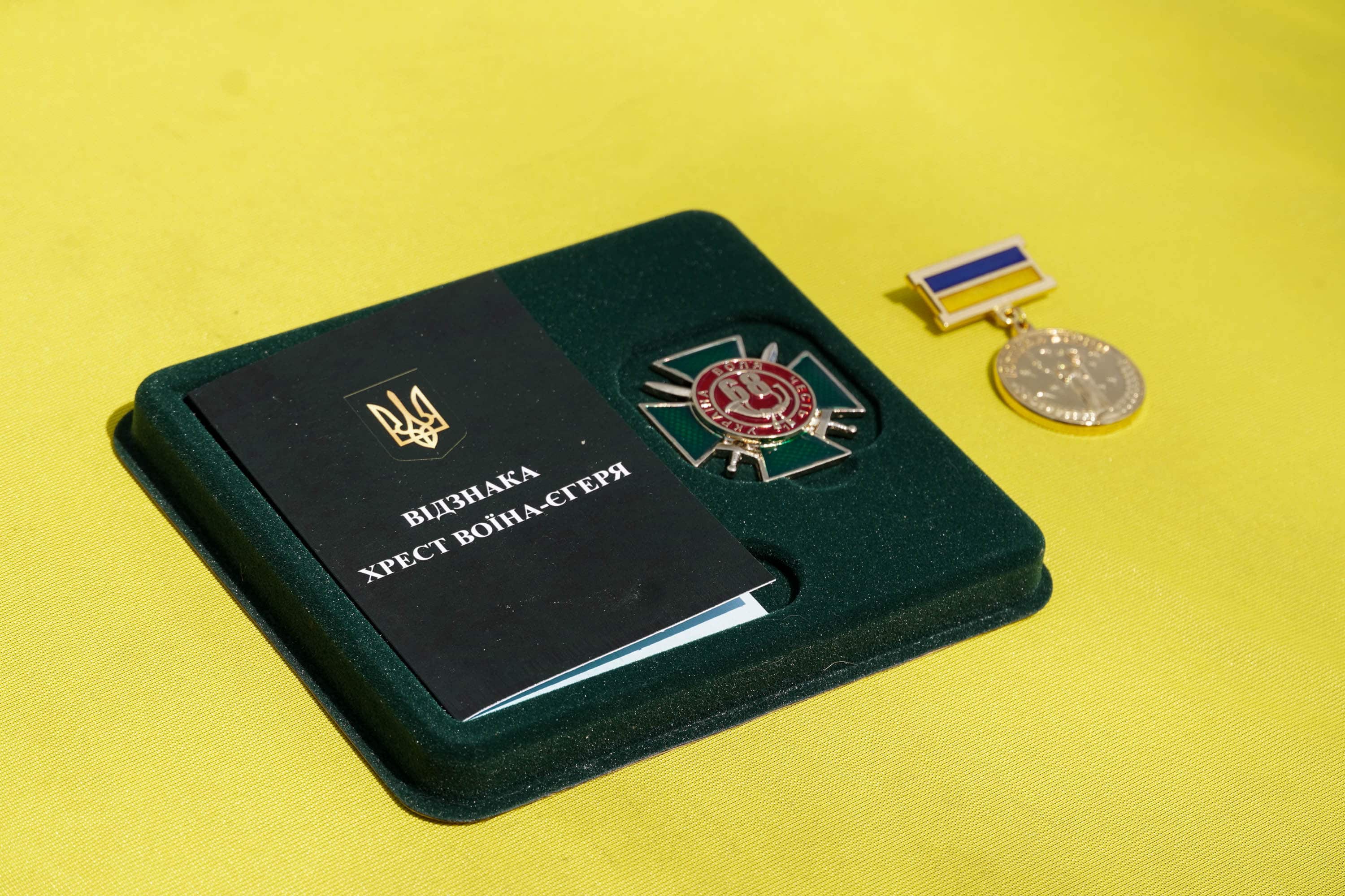 В Ужгороді сьогодні попрощалися із 51-річним солдатом, стрільцем-снайпером Тарасом Балогою