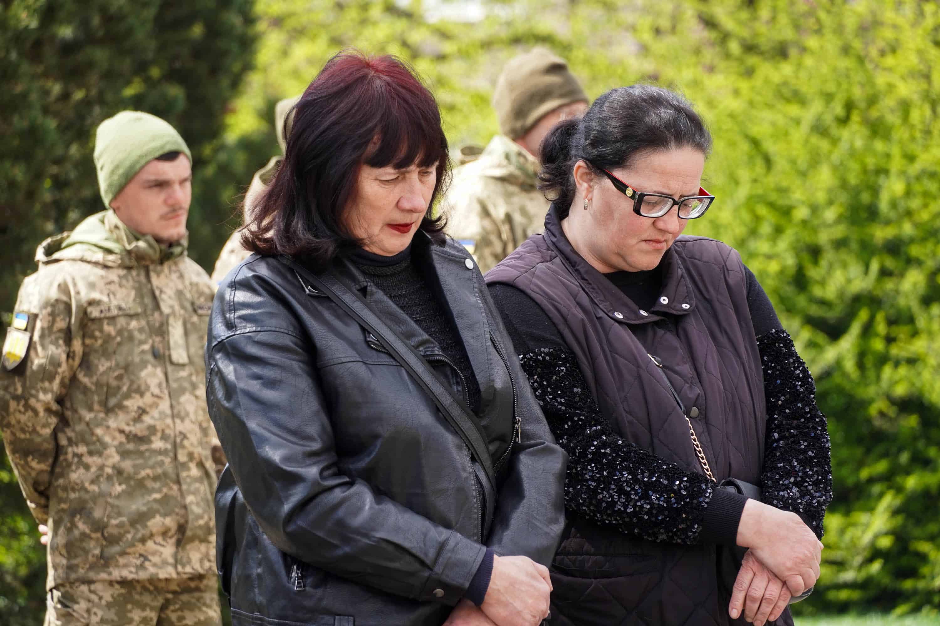 В Ужгороді сьогодні попрощалися із 51-річним солдатом, стрільцем-снайпером Тарасом Балогою