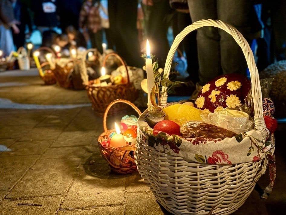 Щиро вітаю з Воскресінням Христовим!