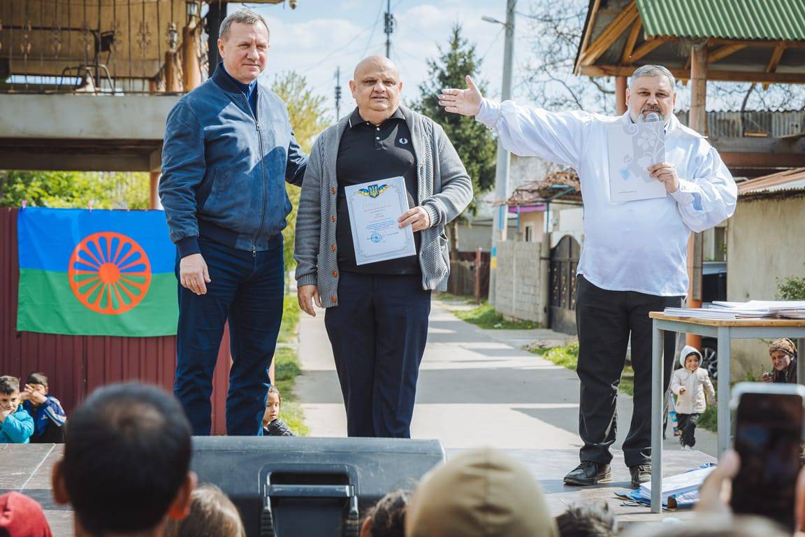 В Ужгороді у ромському поселенні відбулося свято з нагоди Міжнародного дня ромів, який щорічно відзначають 8 квітня