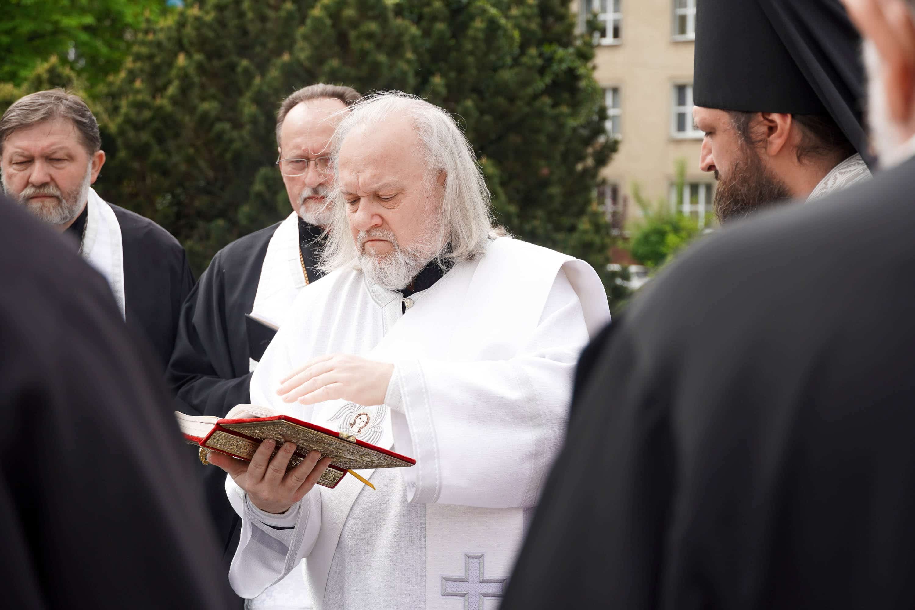 В Ужгороді сьогодні попрощалися із молодшим сержантом Національної гвардії України Іваном Черничком на позивний «Фізрук»