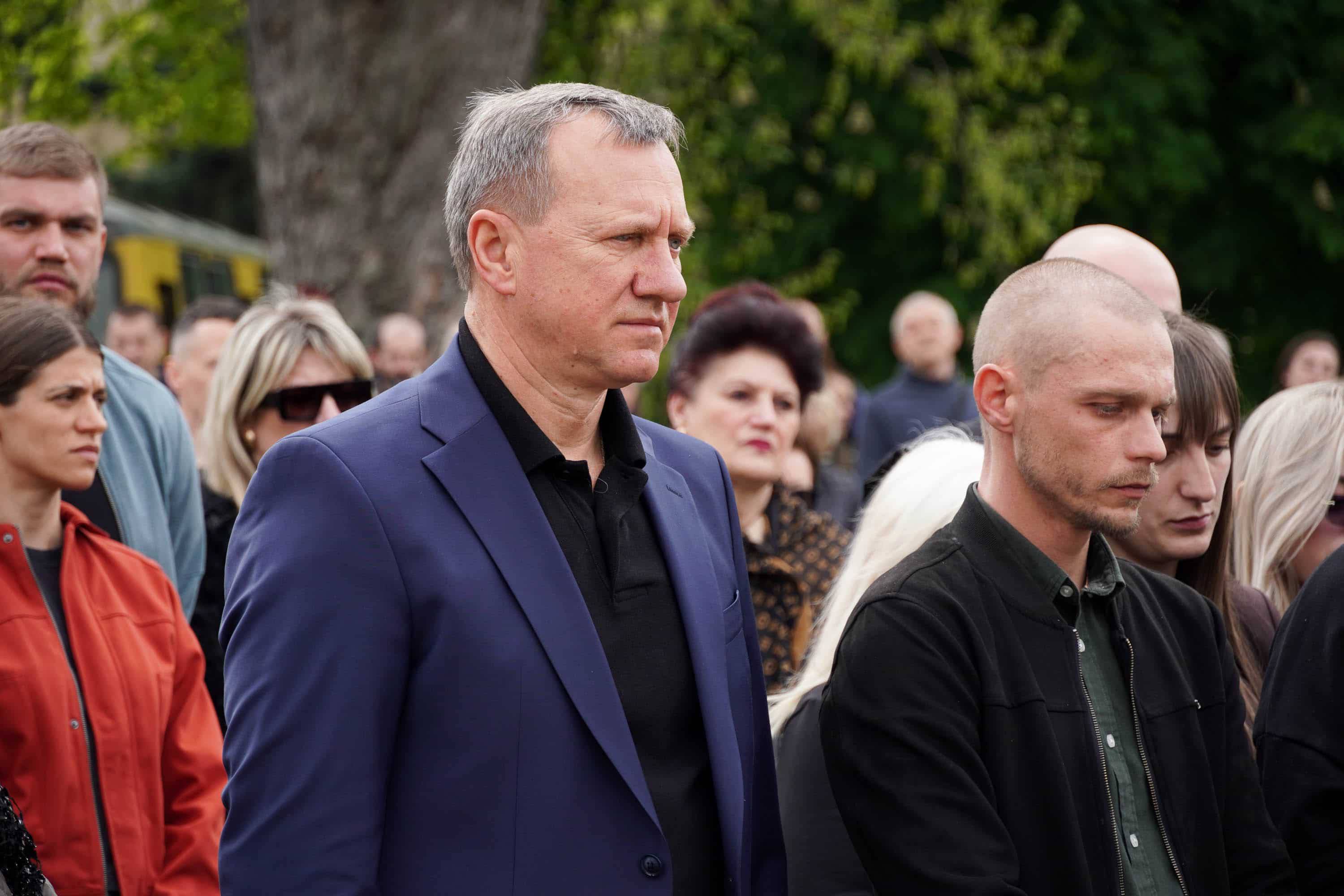 В Ужгороді сьогодні попрощалися із молодшим сержантом Національної гвардії України Іваном Черничком на позивний «Фізрук»