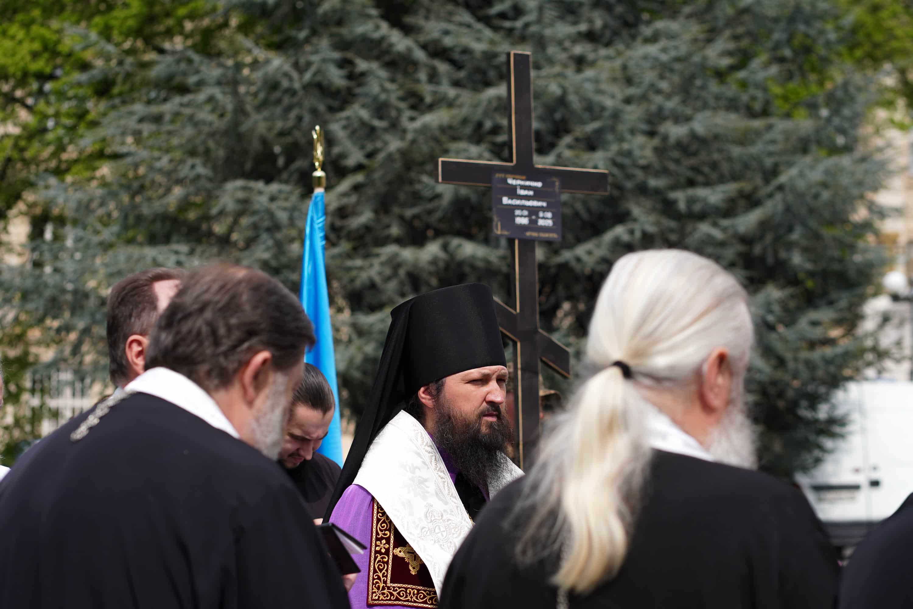 В Ужгороді сьогодні попрощалися із молодшим сержантом Національної гвардії України Іваном Черничком на позивний «Фізрук»