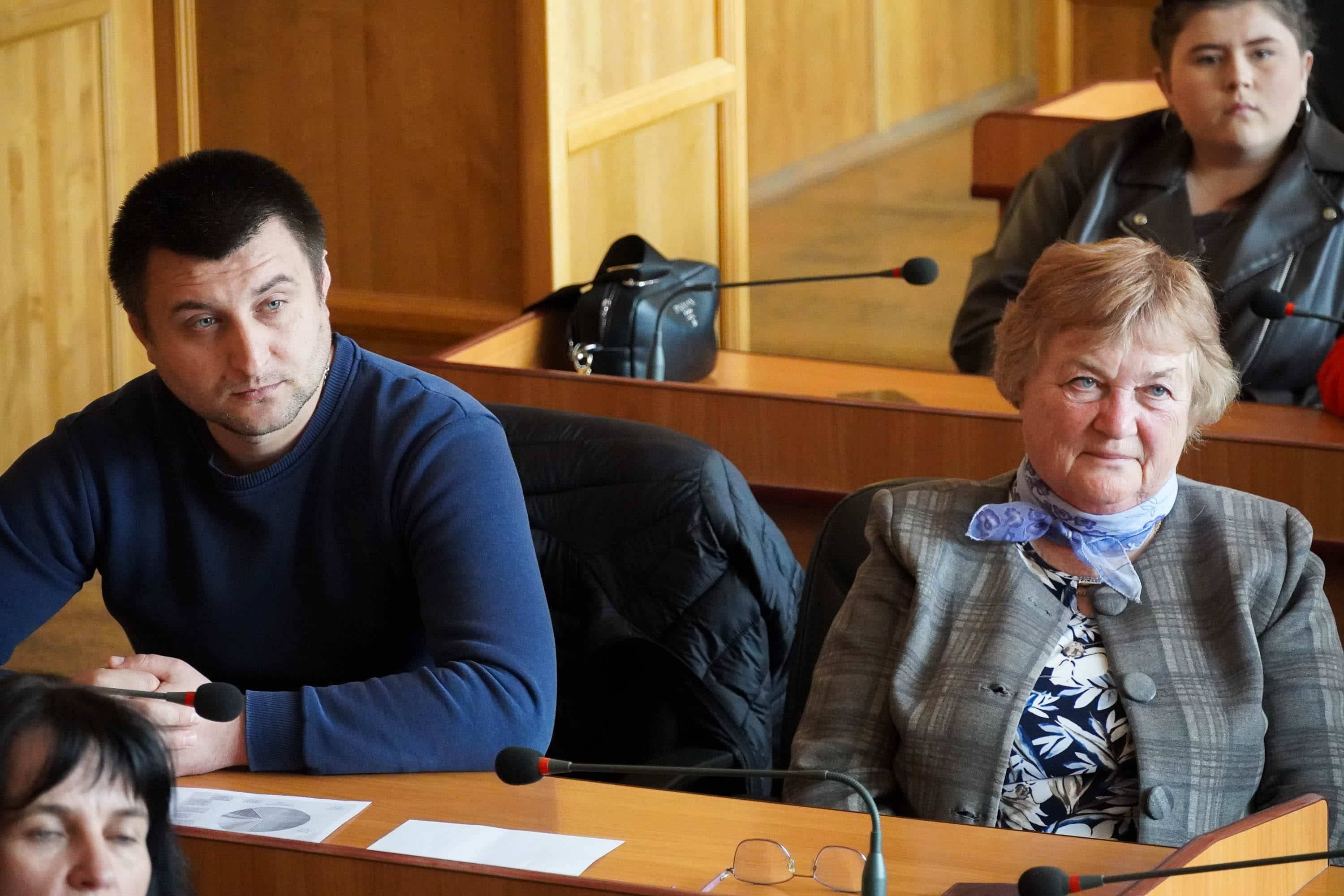 Навчання через практику: вчителі Ужгорода ознайомилися з роботою міської ради