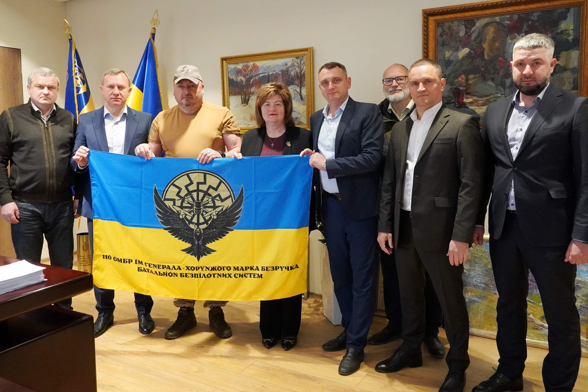 Ужгородська громада отримала прапор 110-ї бригади як знак вдячності за підтримку