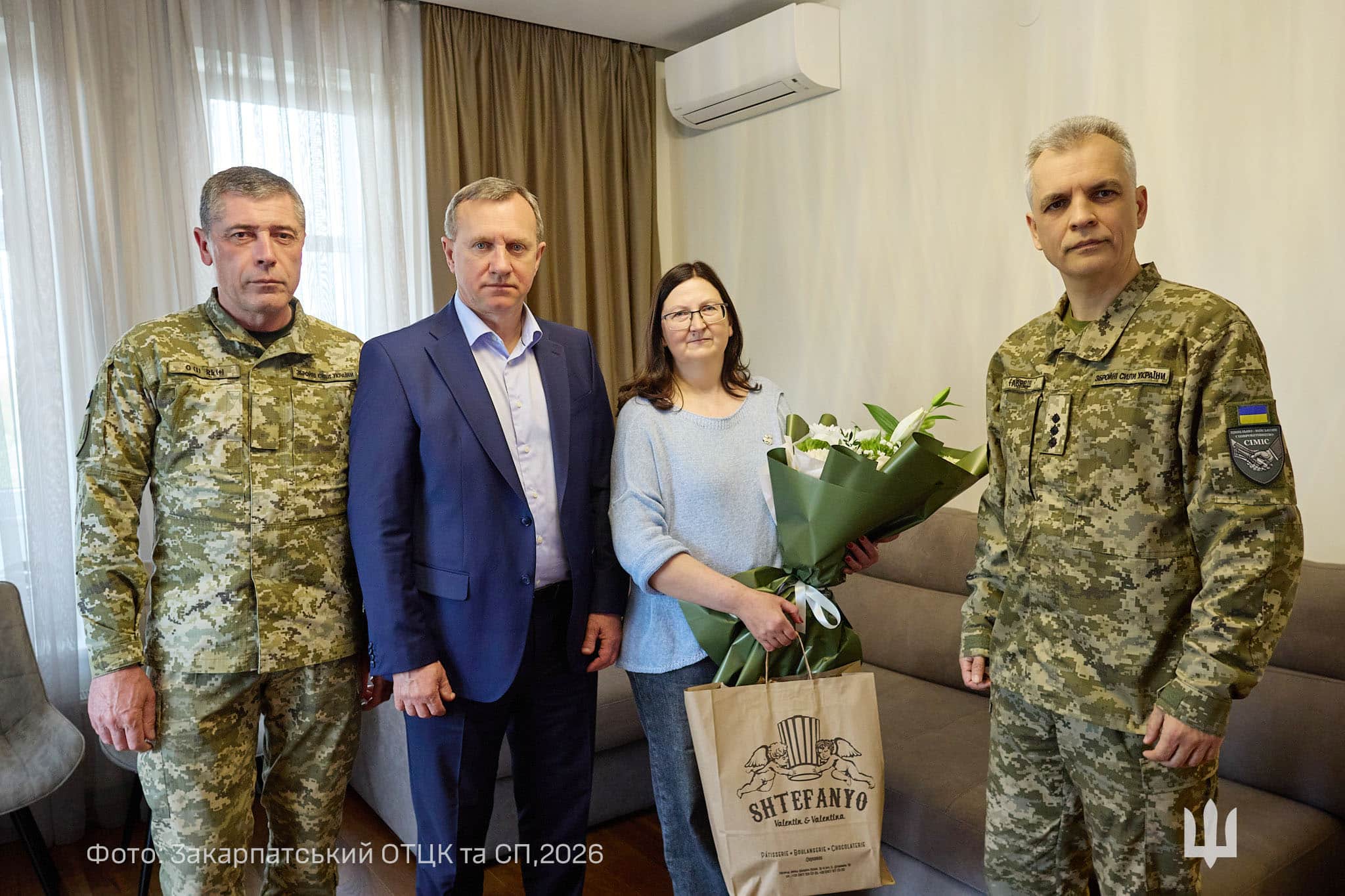До відзначення Дня вдячності волонтерам міський голова Богдан Андріїв долучився до ініціативи підтримки матерів полеглих захисників