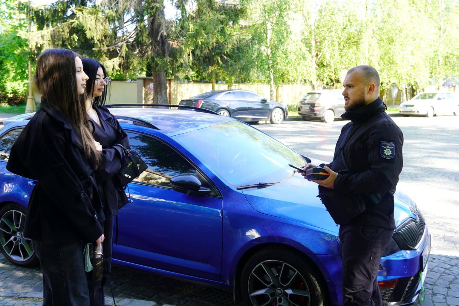 Управління контролю за благоустроєм та дотриманням ПДР у частині стоянки та зупинки проводить заняття для студентів