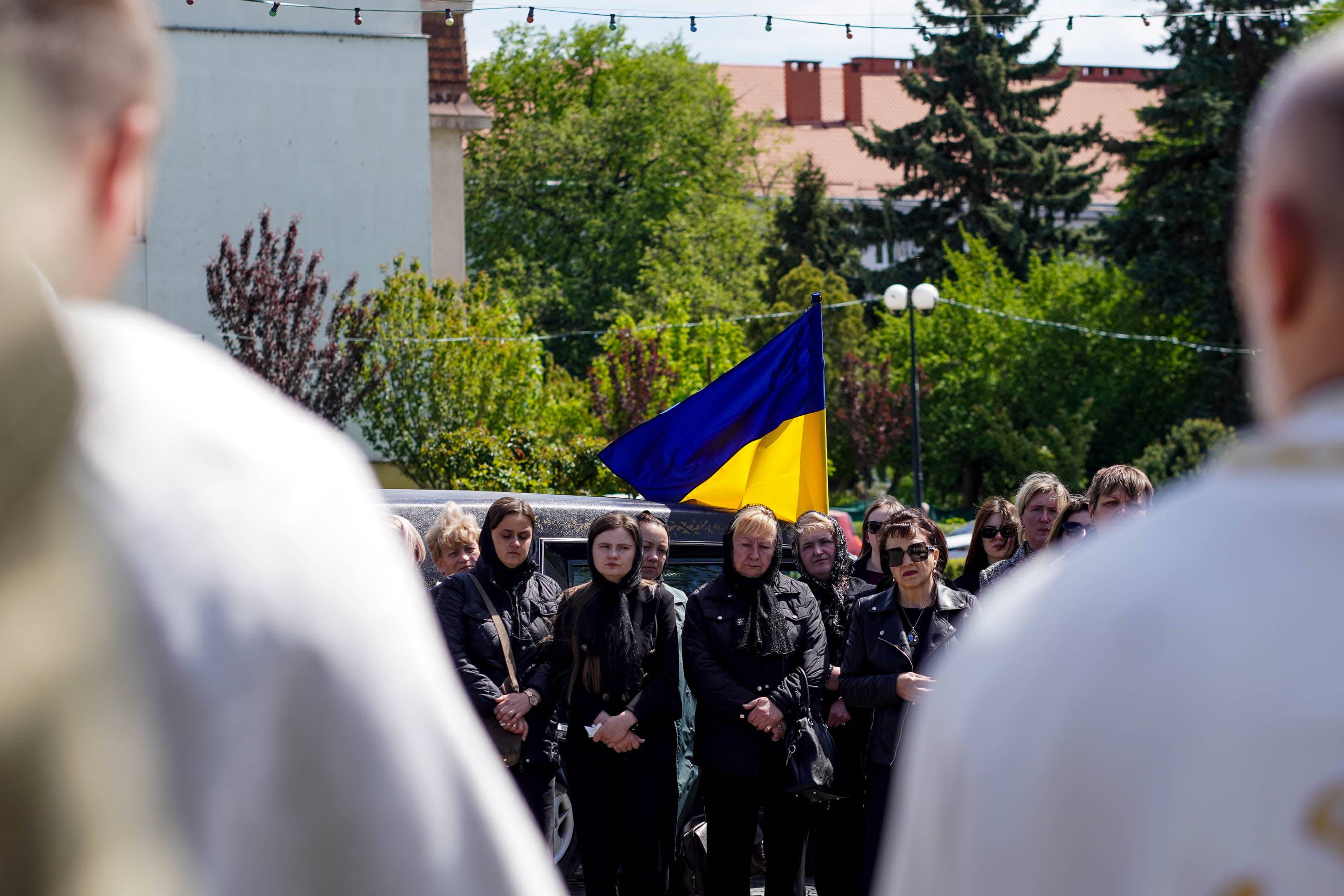 Ужгород сьогодні попрощався зі ще одним захисником – 40-річним солдатом Артуром Каташинським