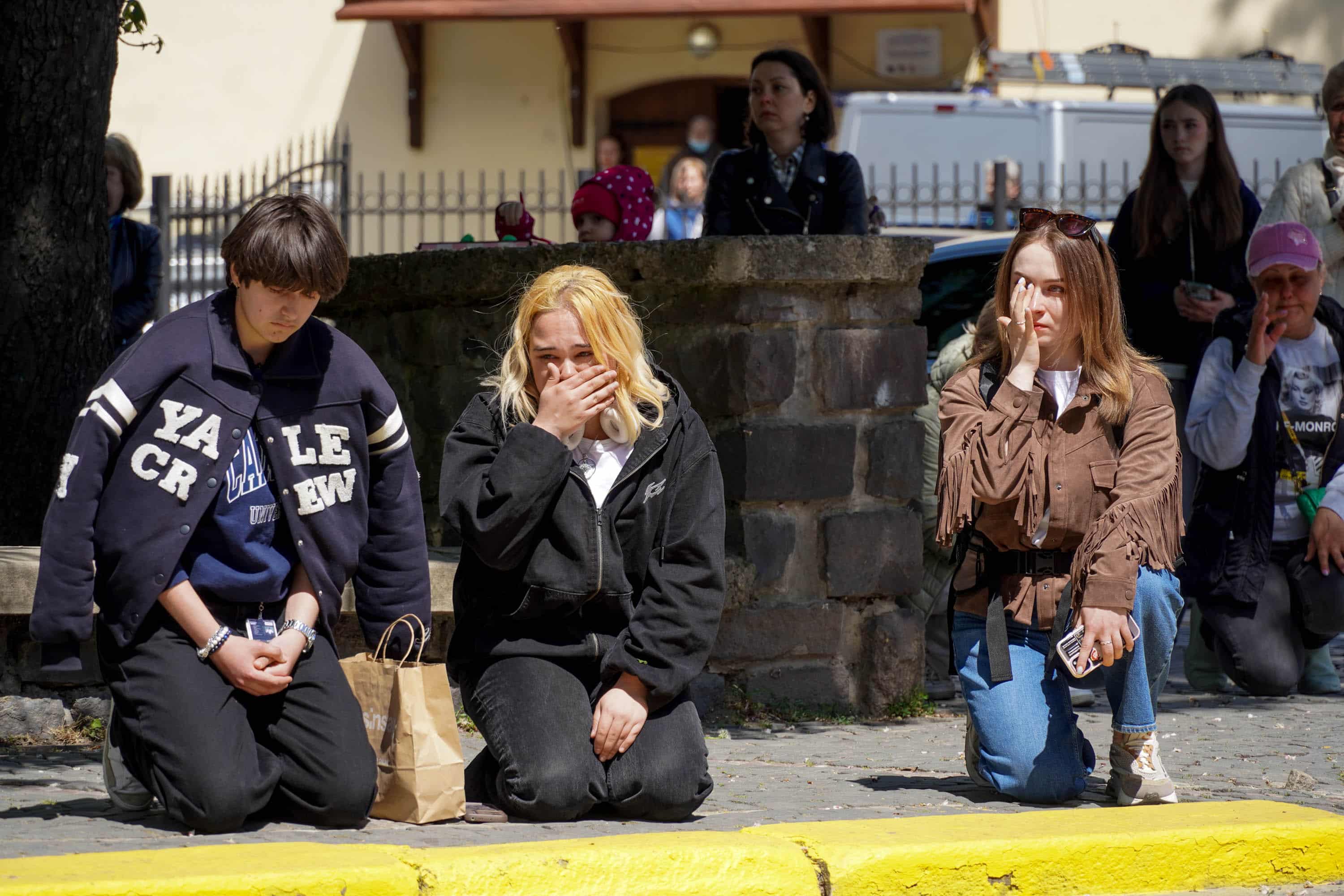 Ужгород сьогодні попрощався зі ще одним захисником – 40-річним солдатом Артуром Каташинським