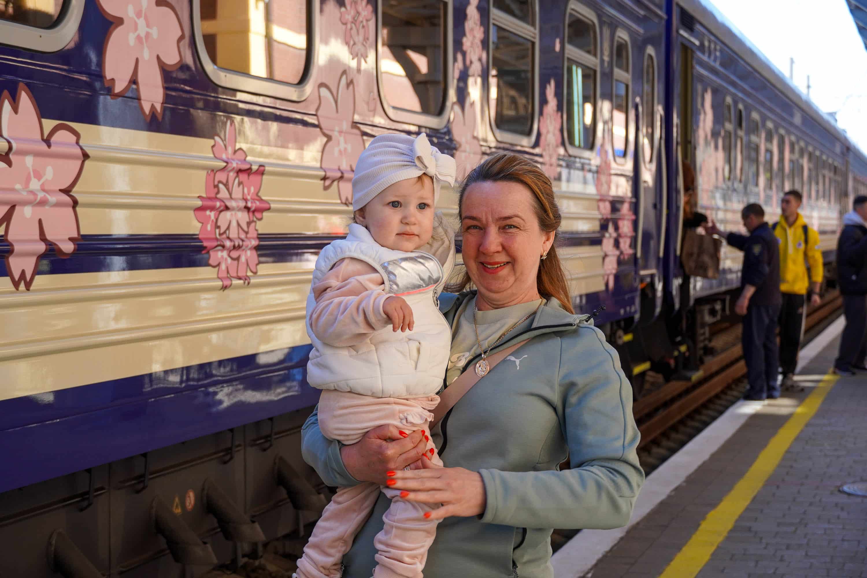 Новий флагманський потяг «Сакура» прибув сьогодні в Ужгород