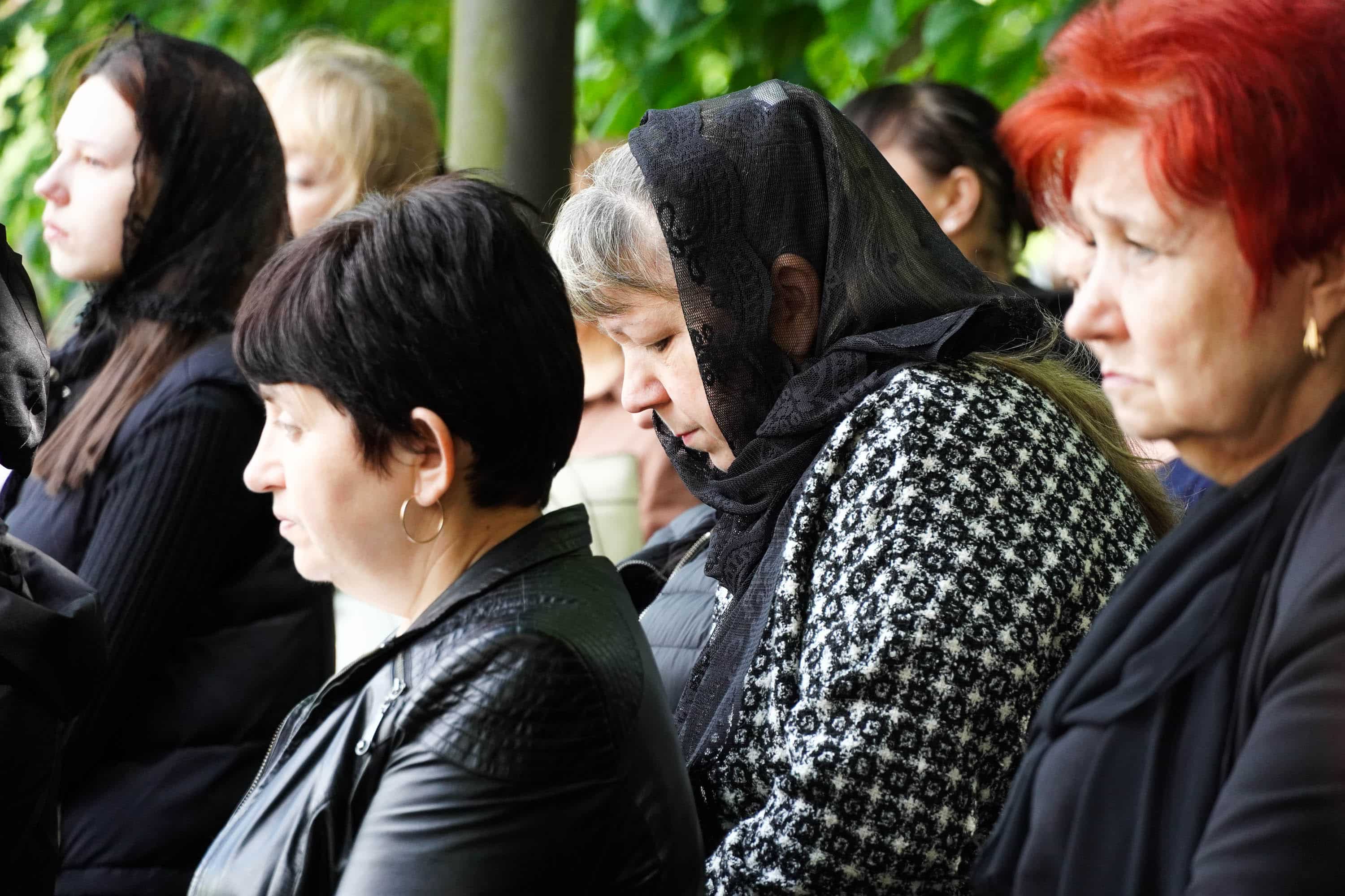 Зі ще одним захисником сьогодні попрощалися в Ужгороді – 22-річним солдатом Денисом Дзюіним