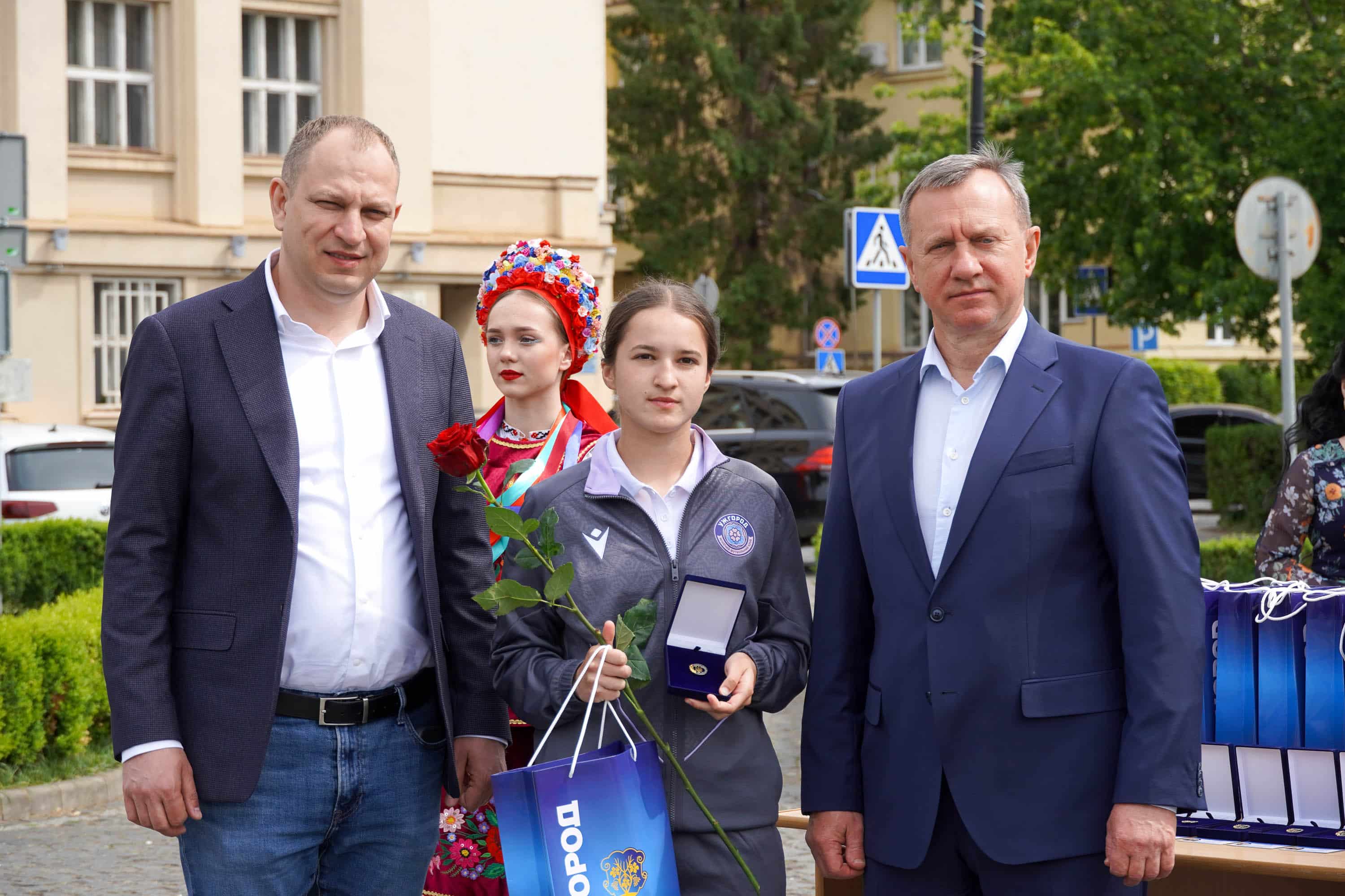 ЖФК «Ужгород» – срібний призер Першої ліги: команду відзначило керівництво міста