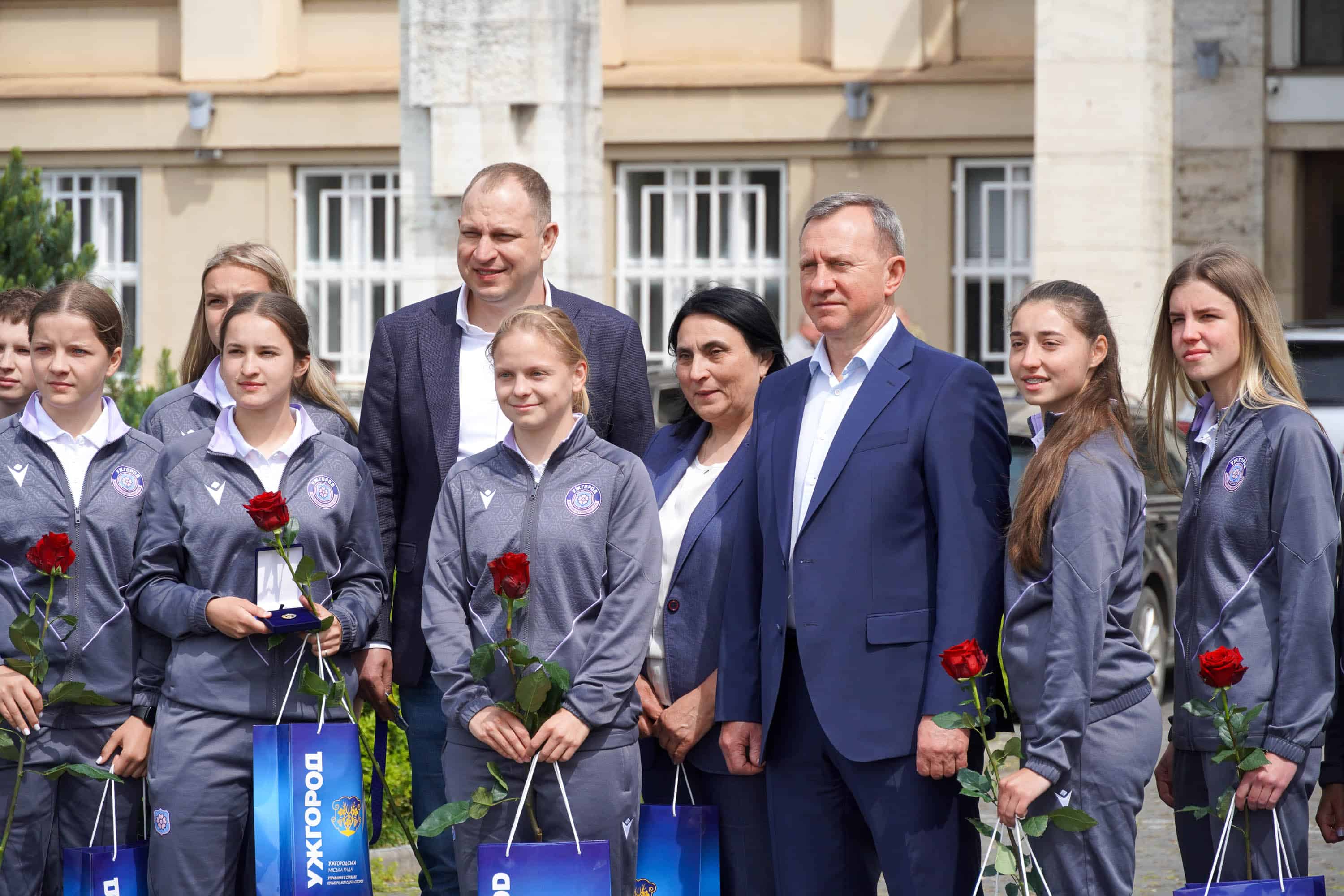 ЖФК «Ужгород» – срібний призер Першої ліги: команду відзначило керівництво міста