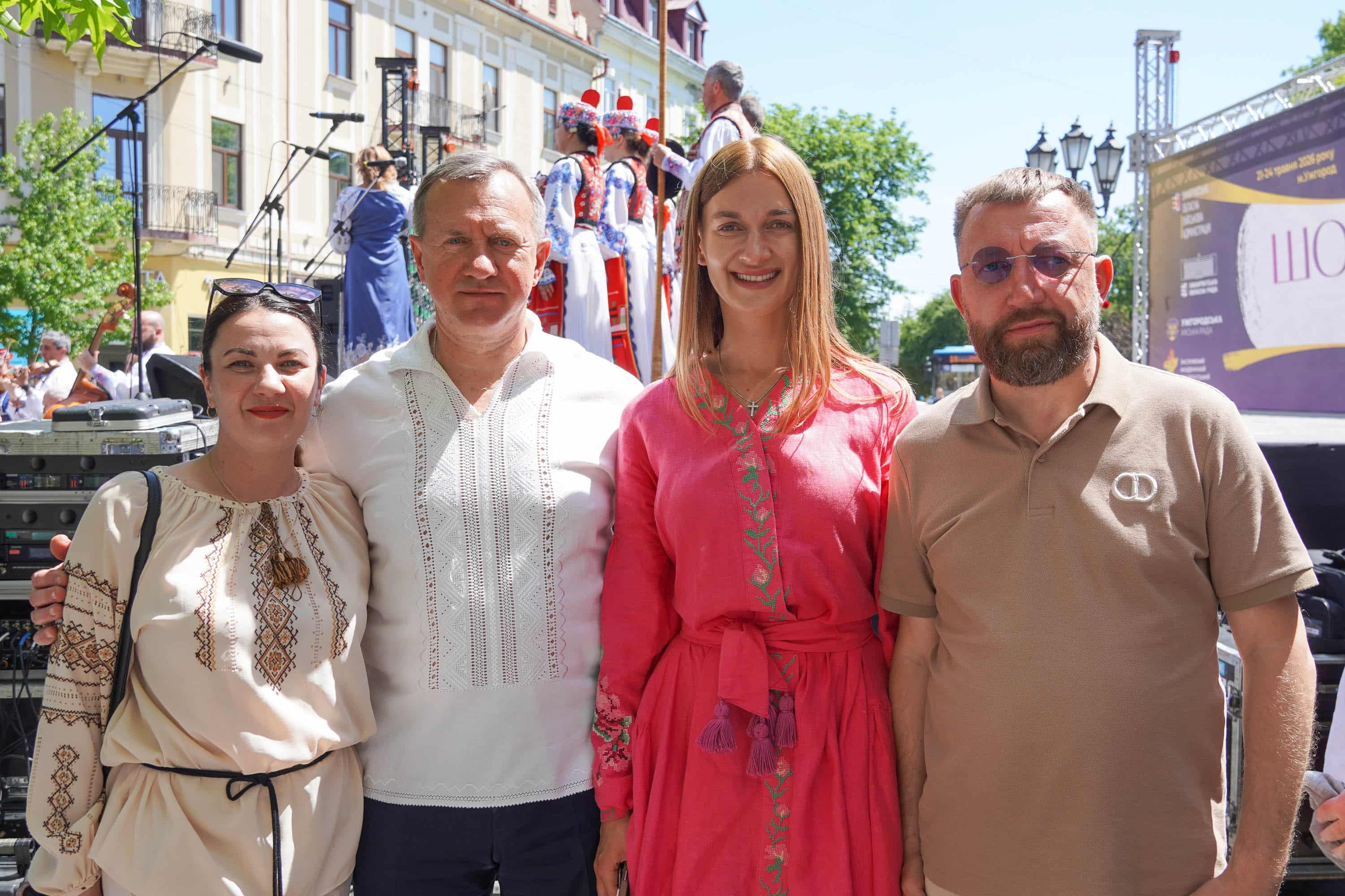 Відбувся великий гала-концерт та нагородження переможців фестивалю "Шовкова косиця"