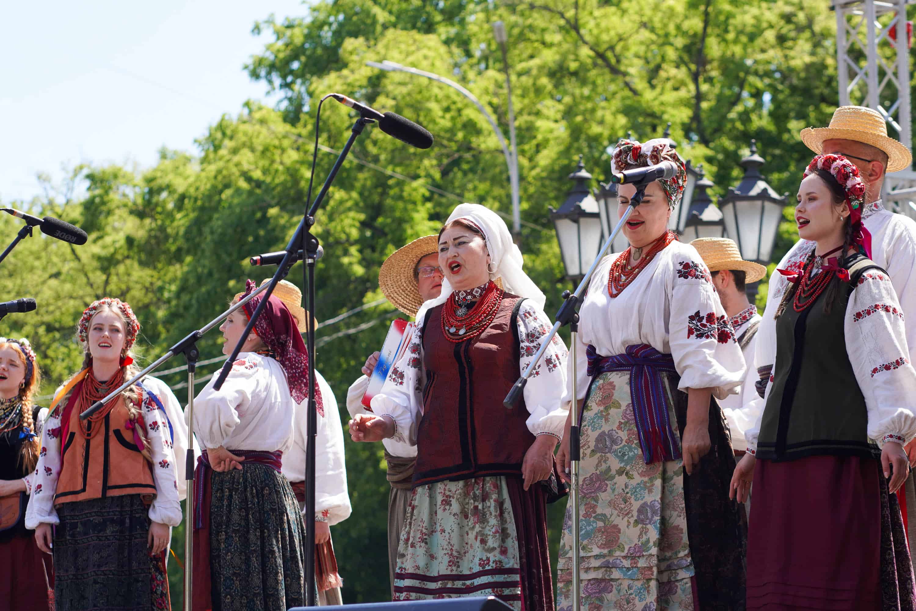 Відбувся великий гала-концерт та нагородження переможців фестивалю "Шовкова косиця"
