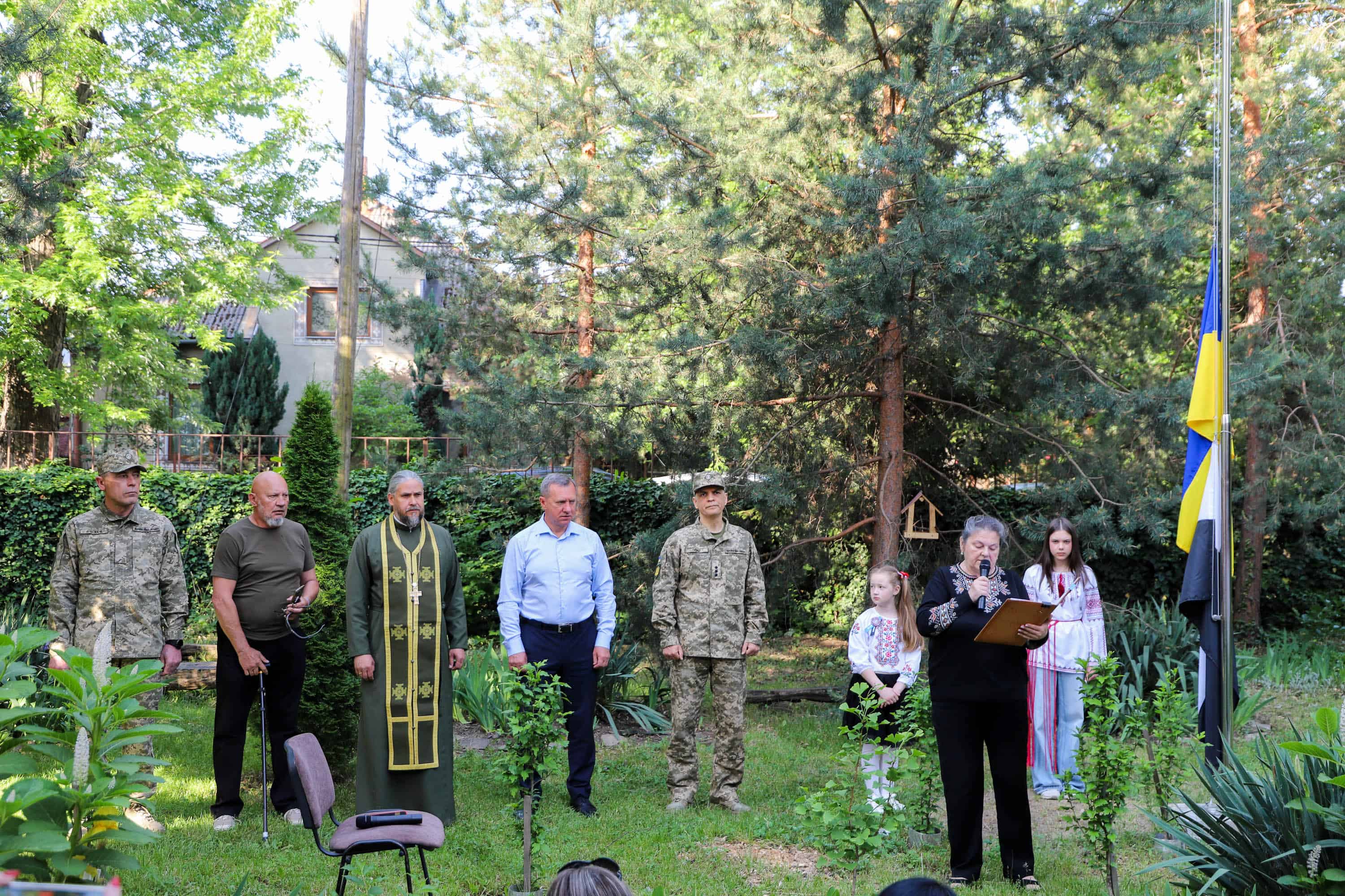 В Ужгородському ліцеї "Інтелект" підняли Прапор Надії