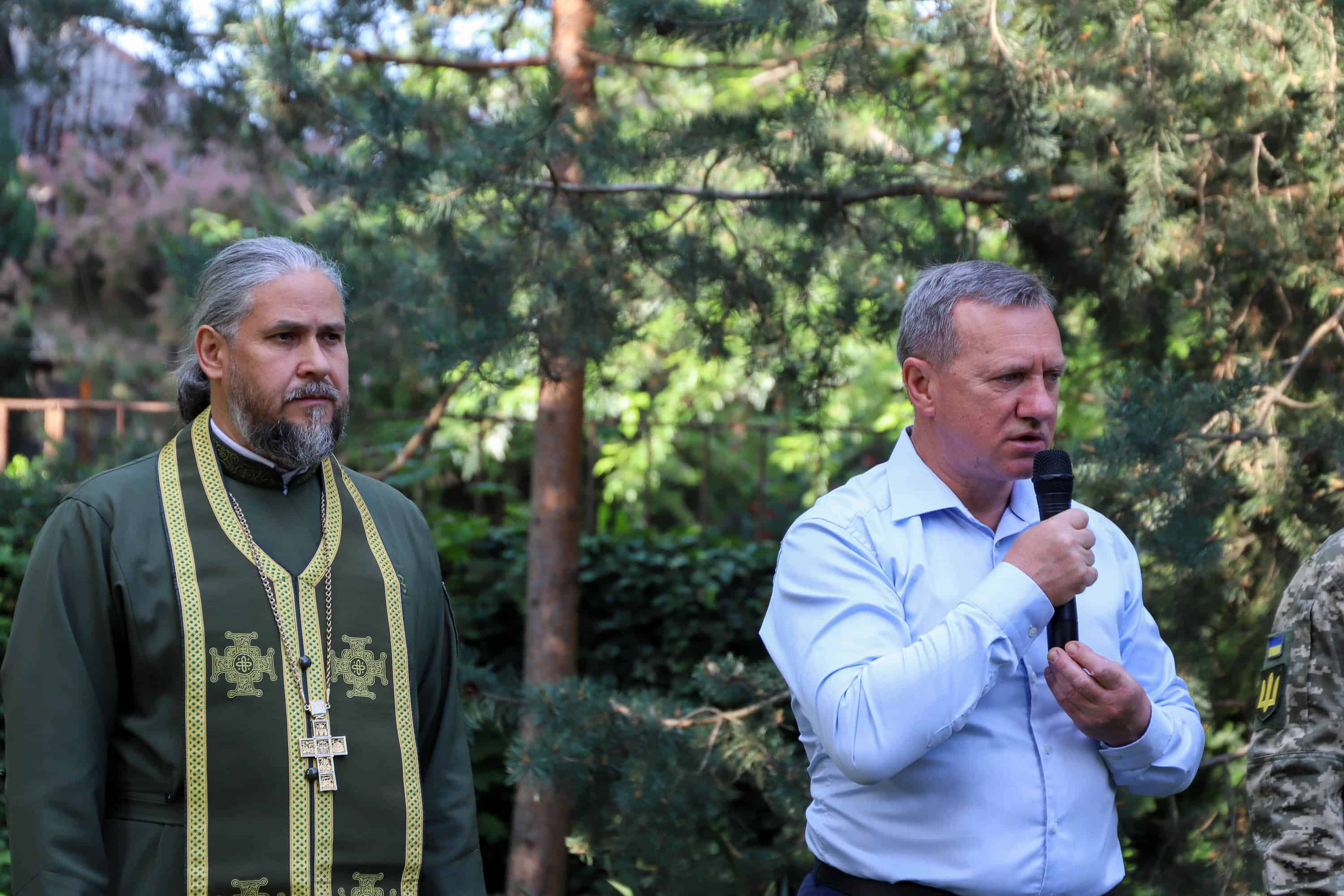 В Ужгородському ліцеї "Інтелект" підняли Прапор Надії