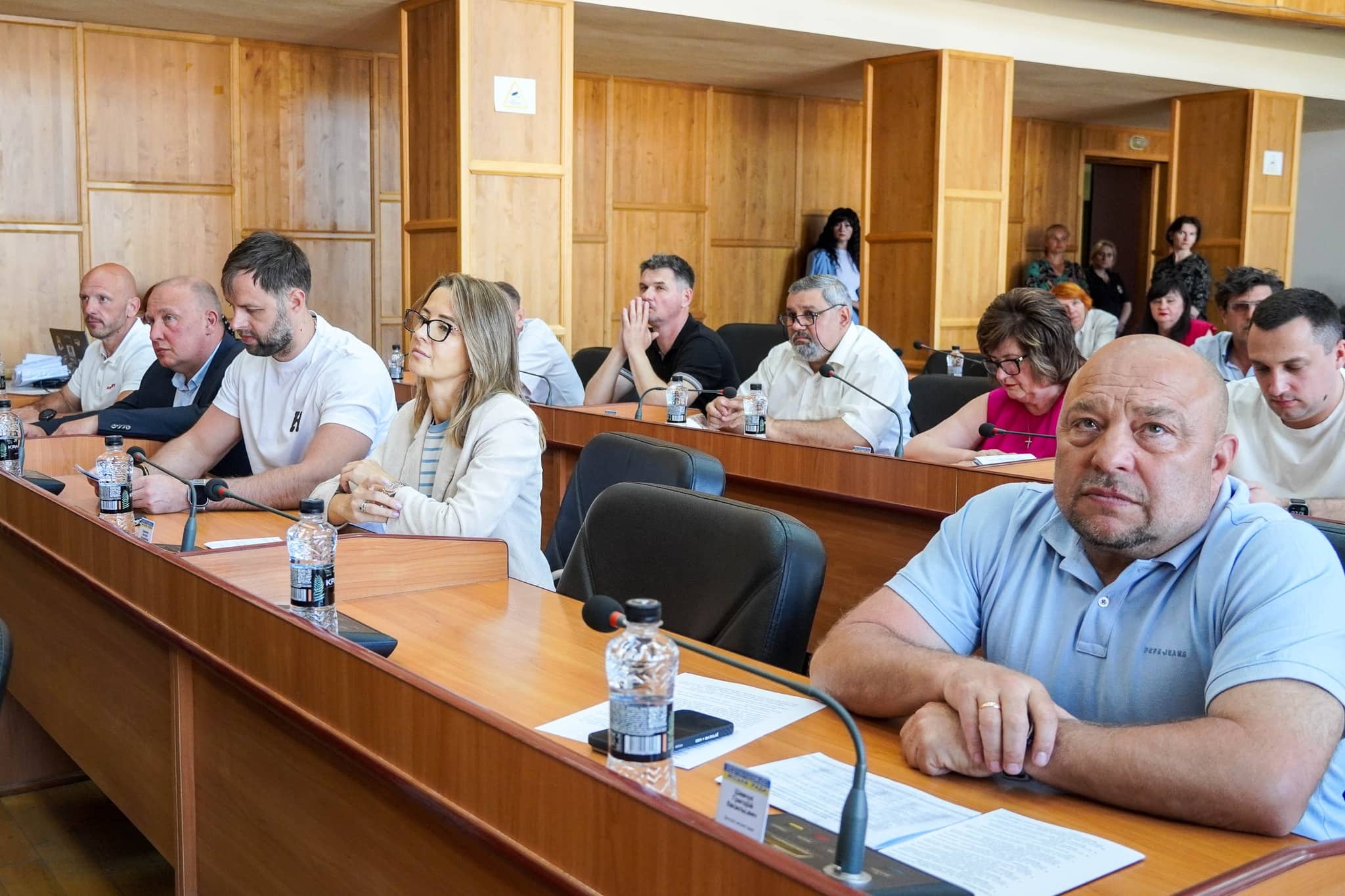 Підтримка захисників, житло для поранених воїнів та допомога містянам: рішення сесії Ужгородської міськради