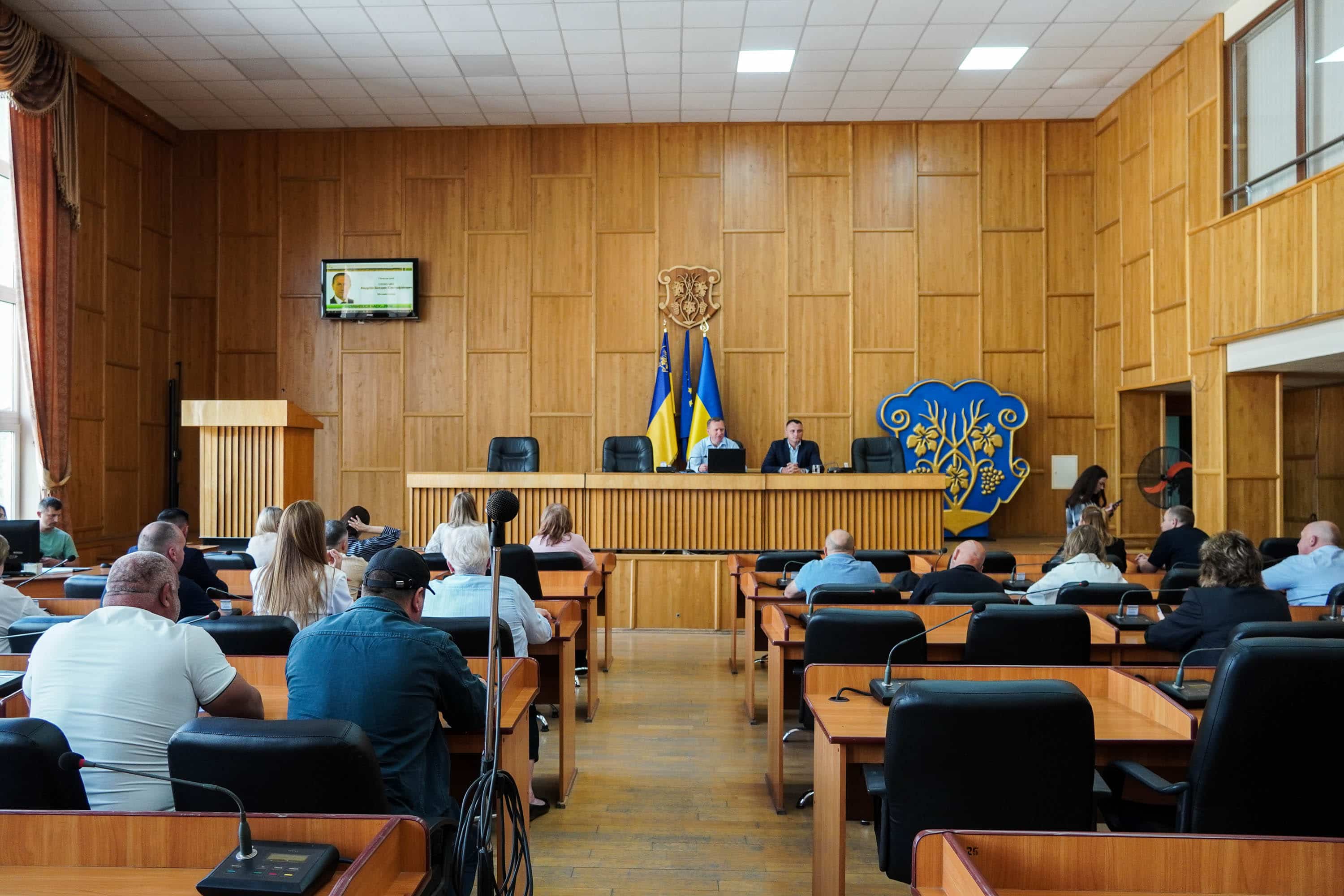 На позачерговій сесії Ужгородської міської ради сьогодні, 12 червня, підтримали зміни до Програми економічного і соціального розвитку та бюджету міської територіальної громади на 2026 рік