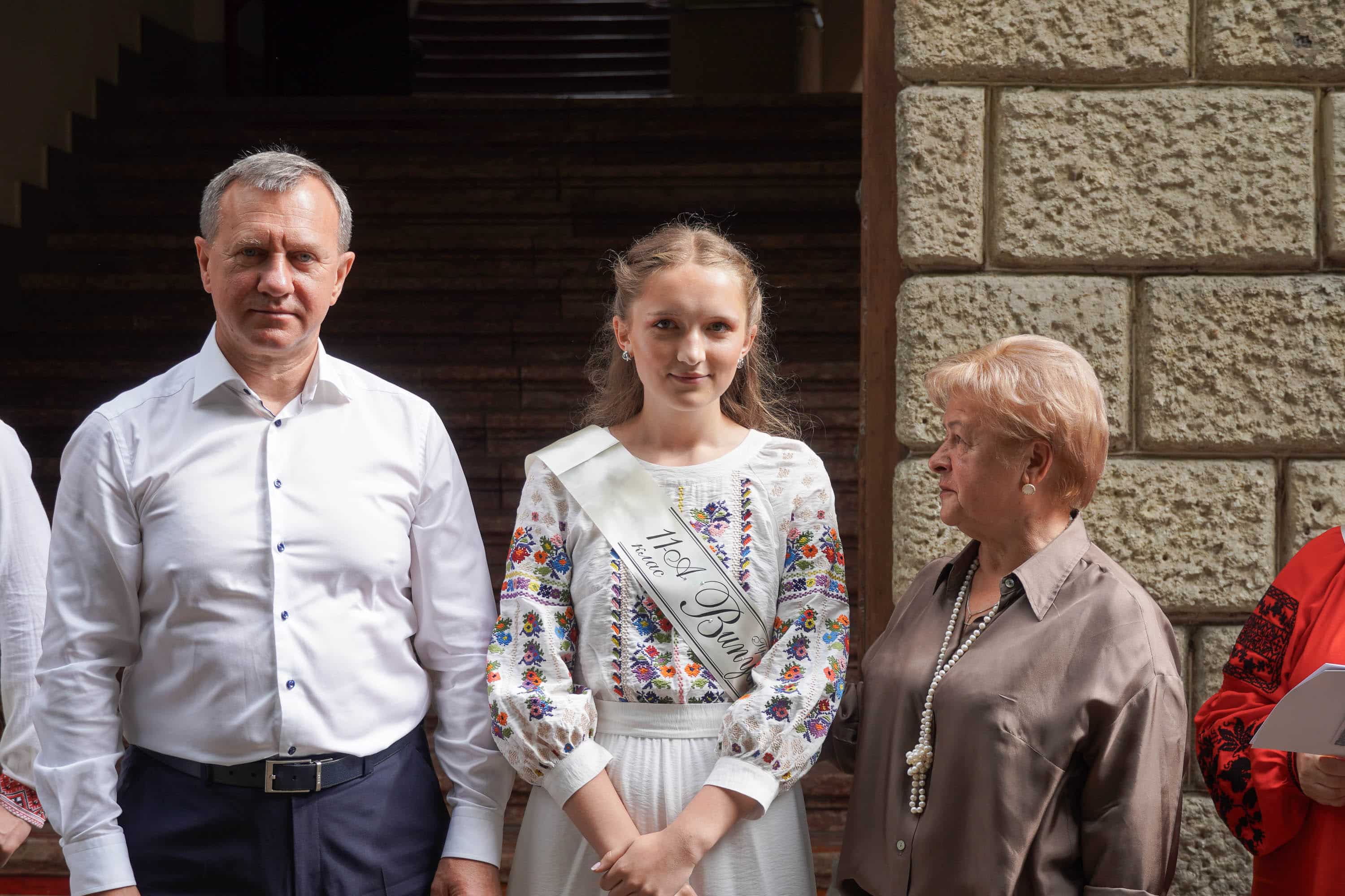 Ужгородський ліцей ім. Тараса Шевченка випустив 92 одинадцятикласників