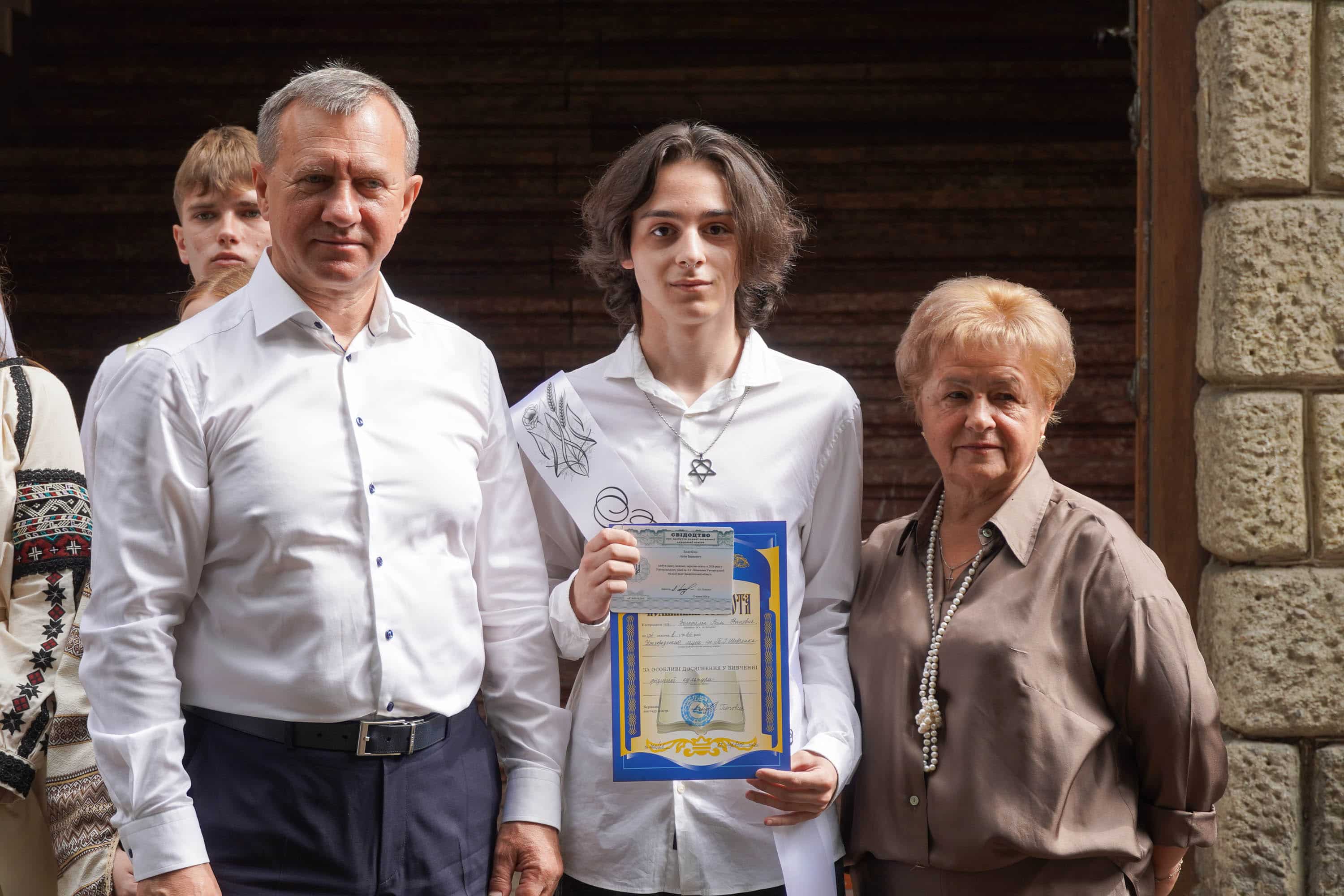 Ужгородський ліцей ім. Тараса Шевченка випустив 92 одинадцятикласників