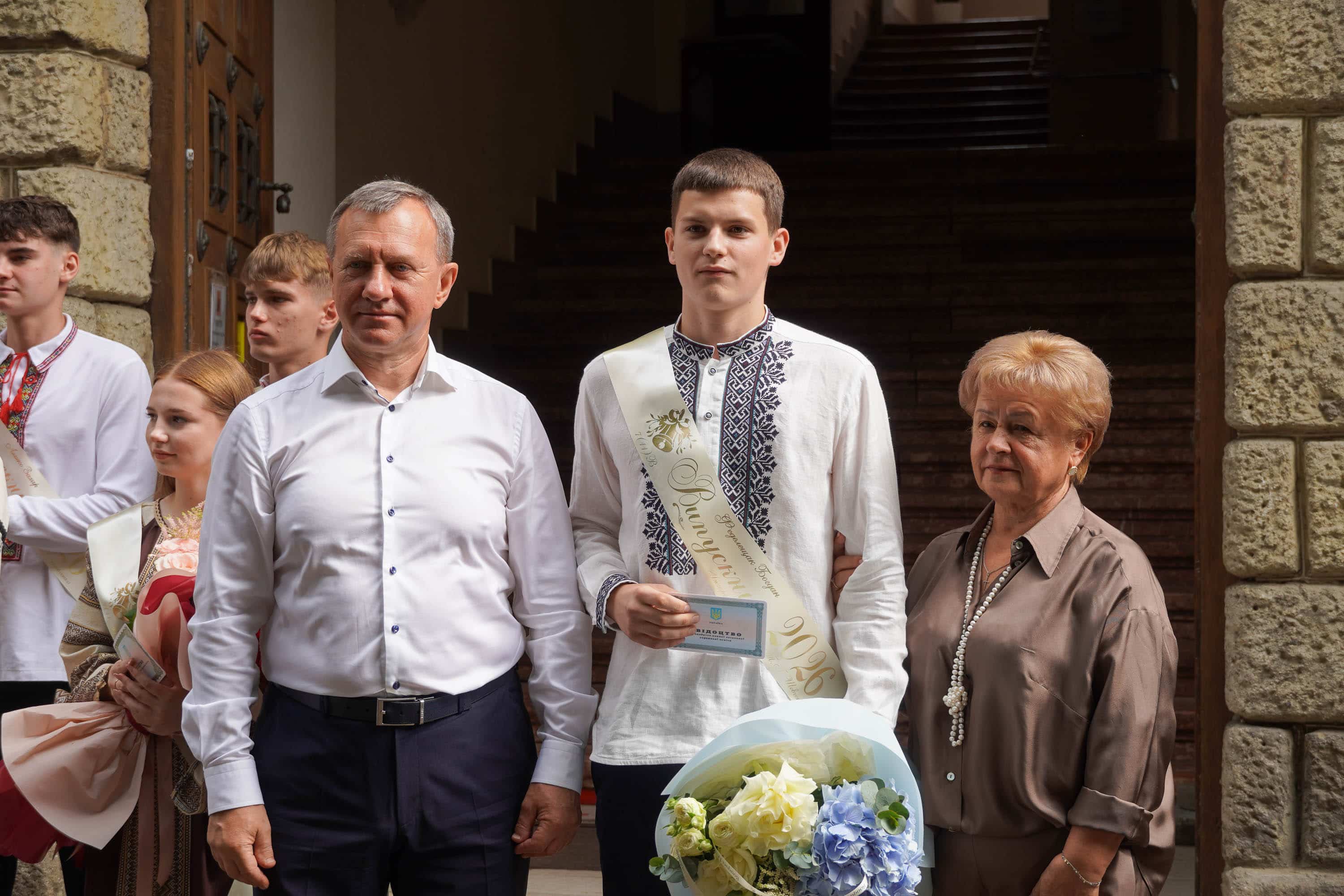 Ужгородський ліцей ім. Тараса Шевченка випустив 92 одинадцятикласників