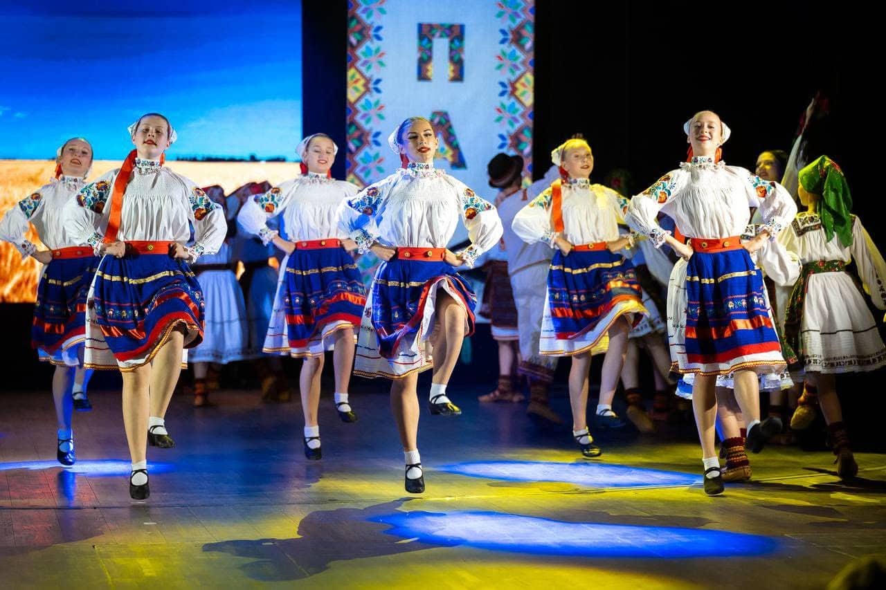 40-річний ювілей відзначив народний ансамбль танцю «Джерельця Карпат»