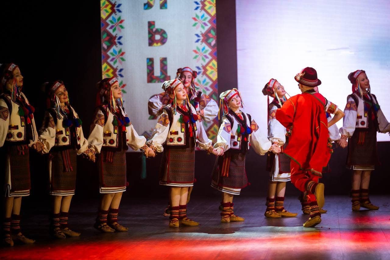 40-річний ювілей відзначив народний ансамбль танцю «Джерельця Карпат»