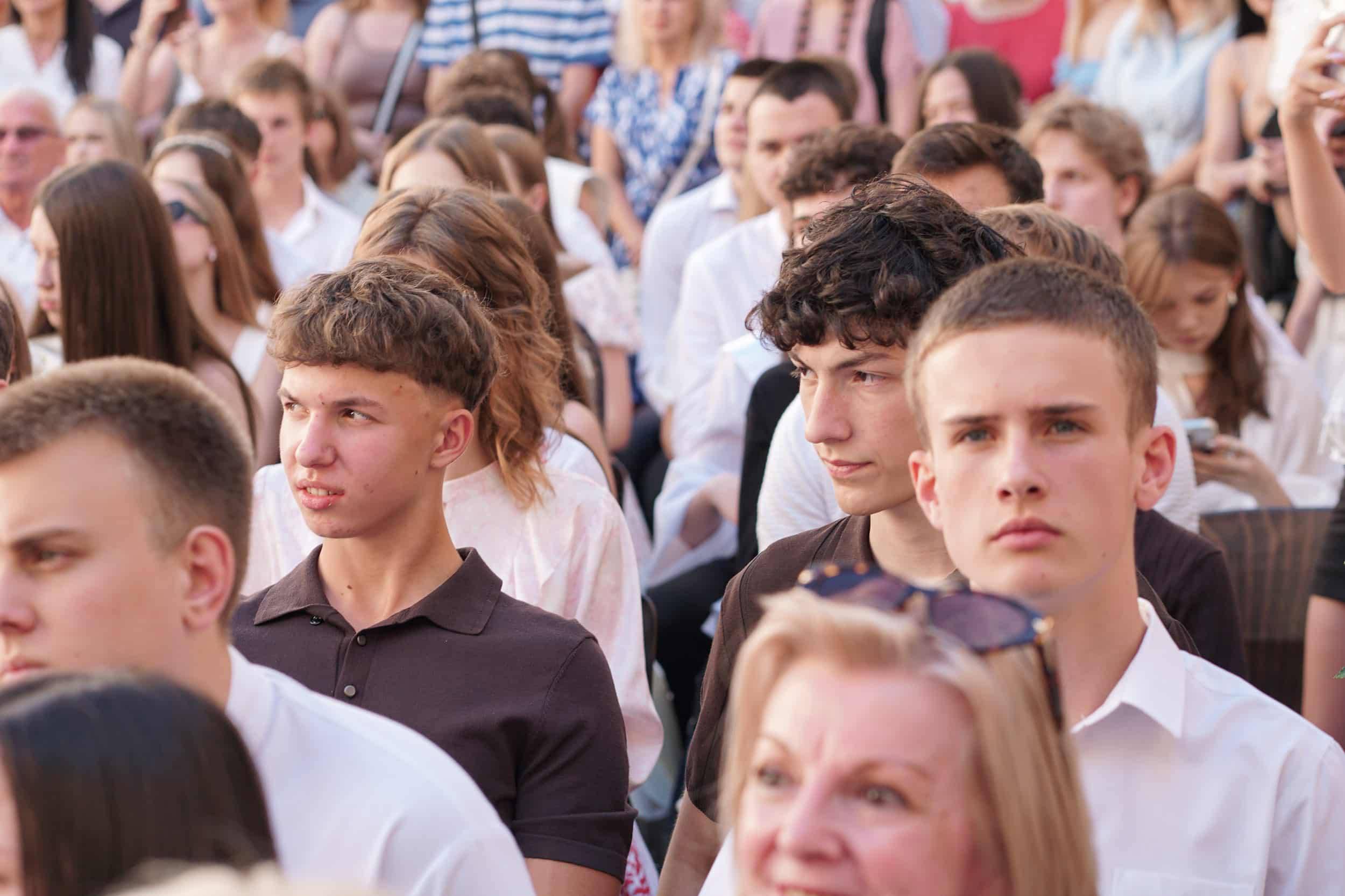 В Ужгороді нагородили випускників, які склали НМТ на 200 балів