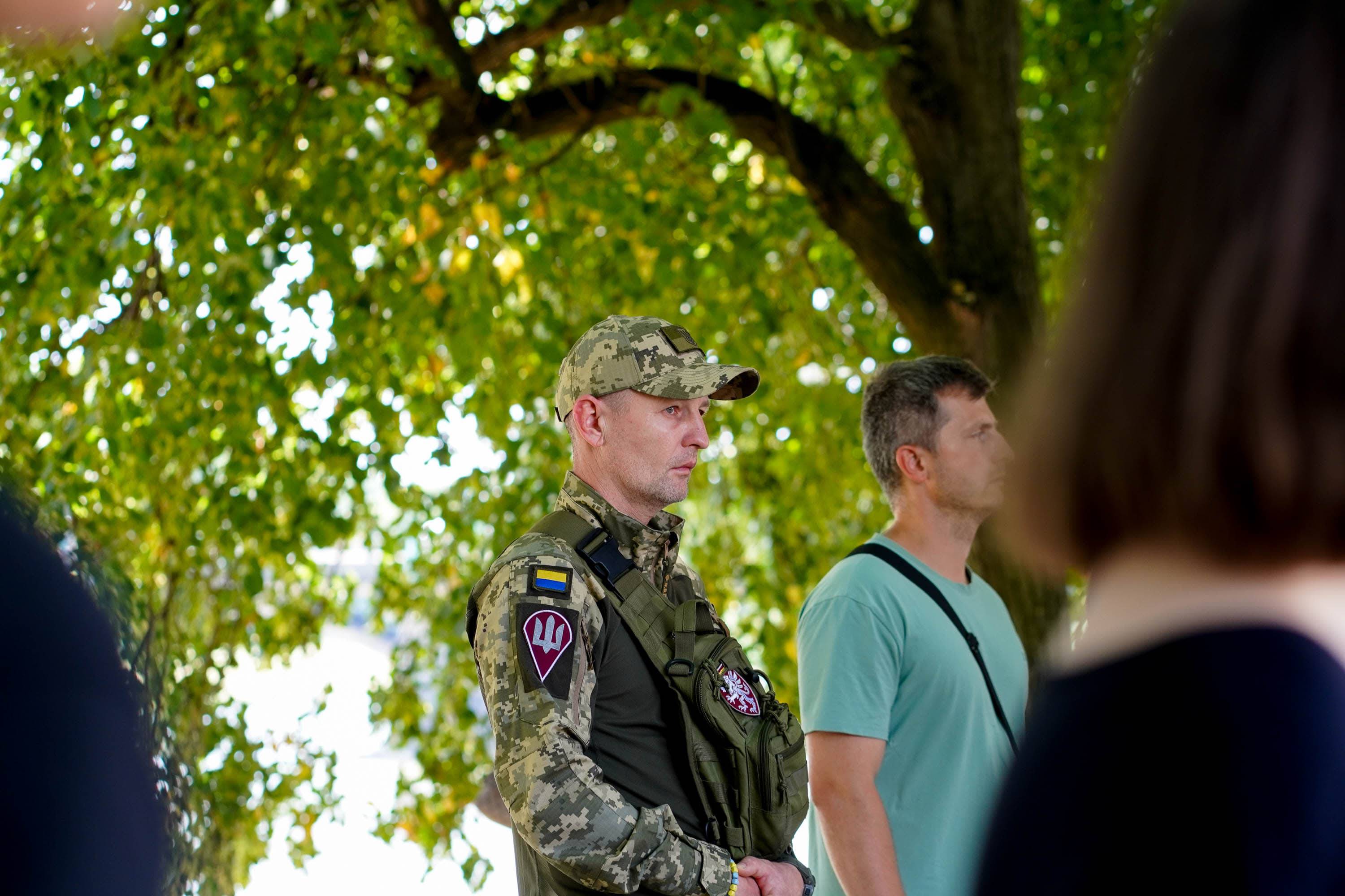 Сьогодні в Ужгороді провели в останню путь захисника України, сержанта Сергія Михайленка