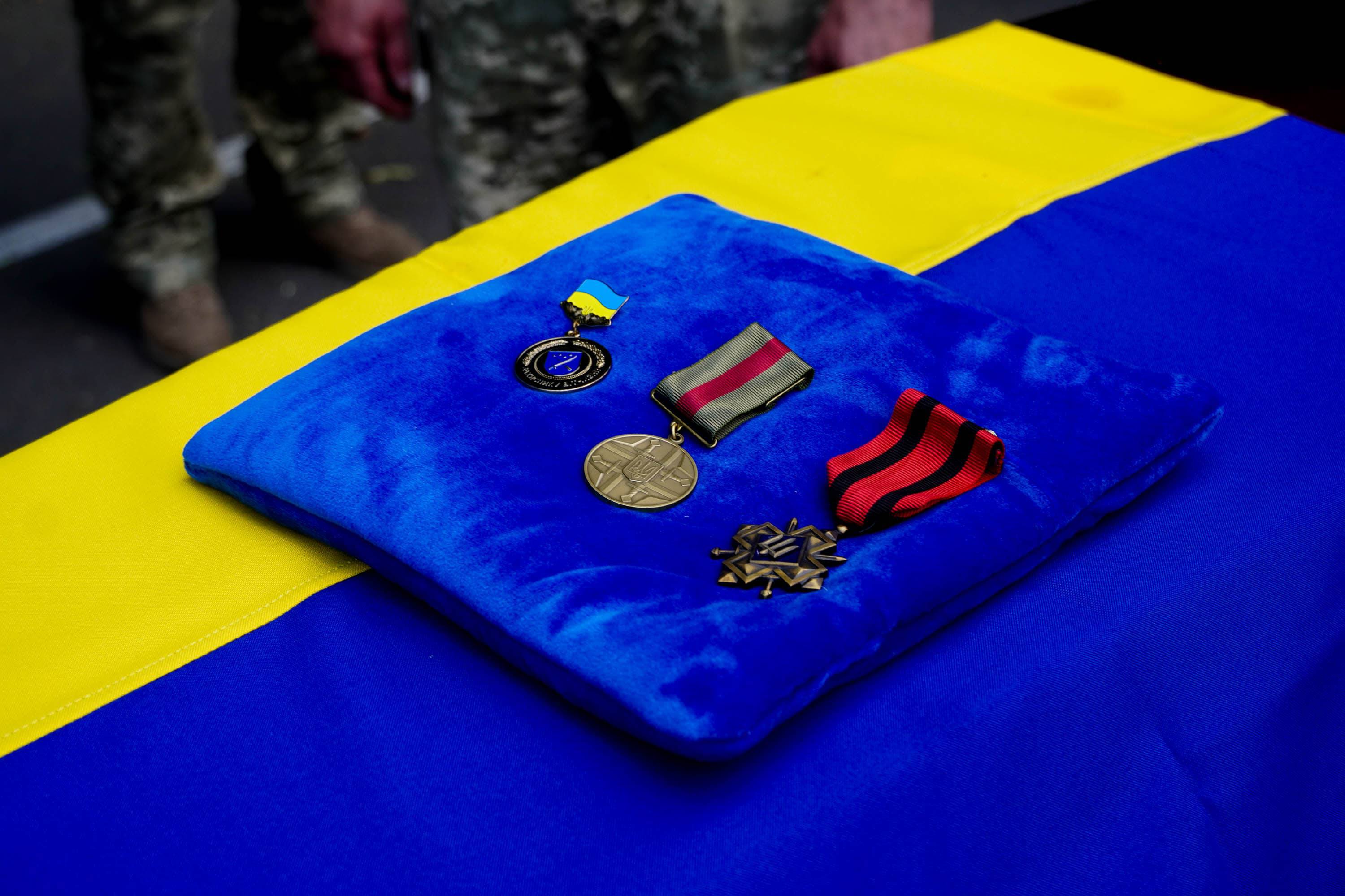Сьогодні в Ужгороді провели в останню путь захисника України, сержанта Сергія Михайленка