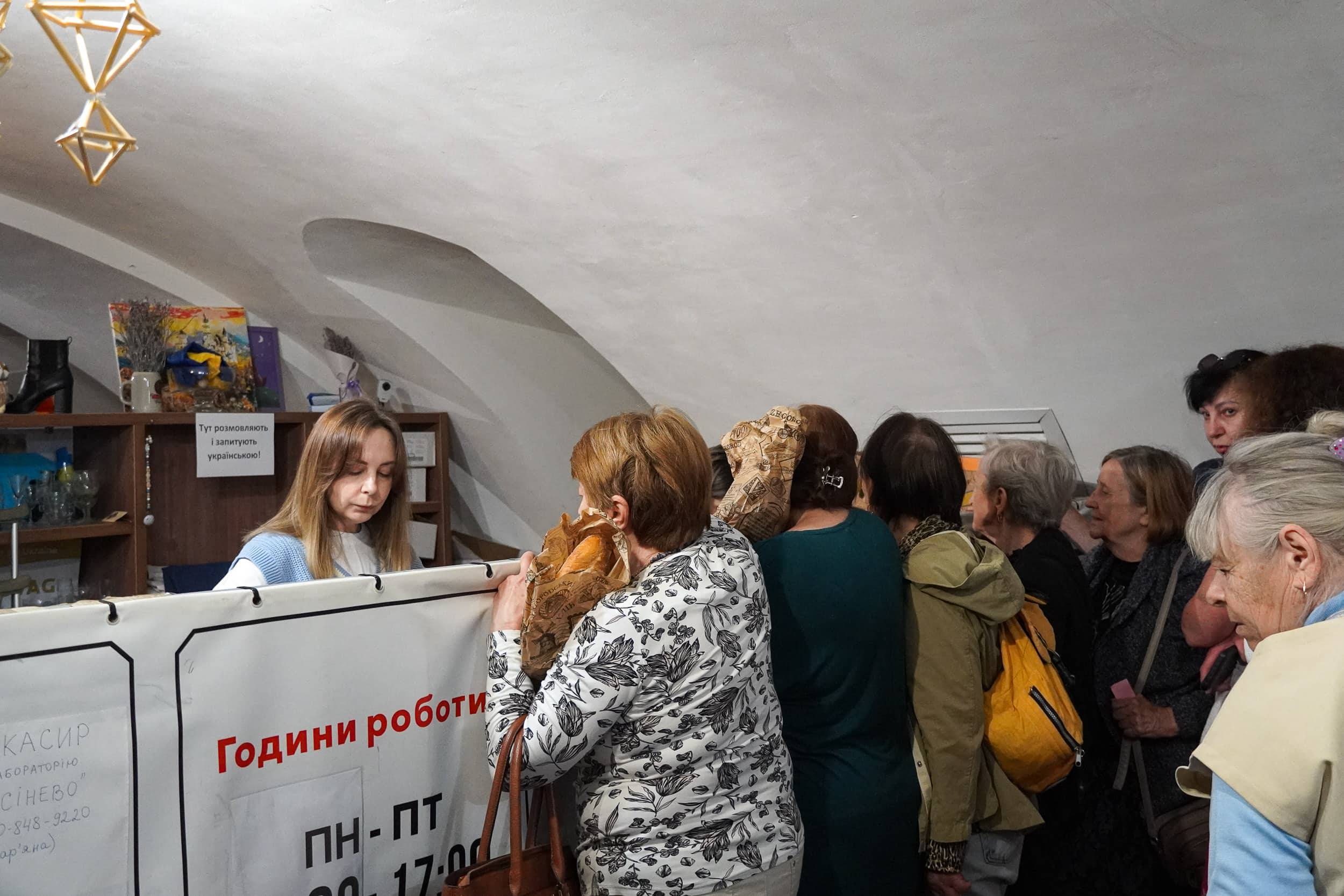 Допомога переселенцям від БО БФ "Гуманітарний центр "Совине гніздо"