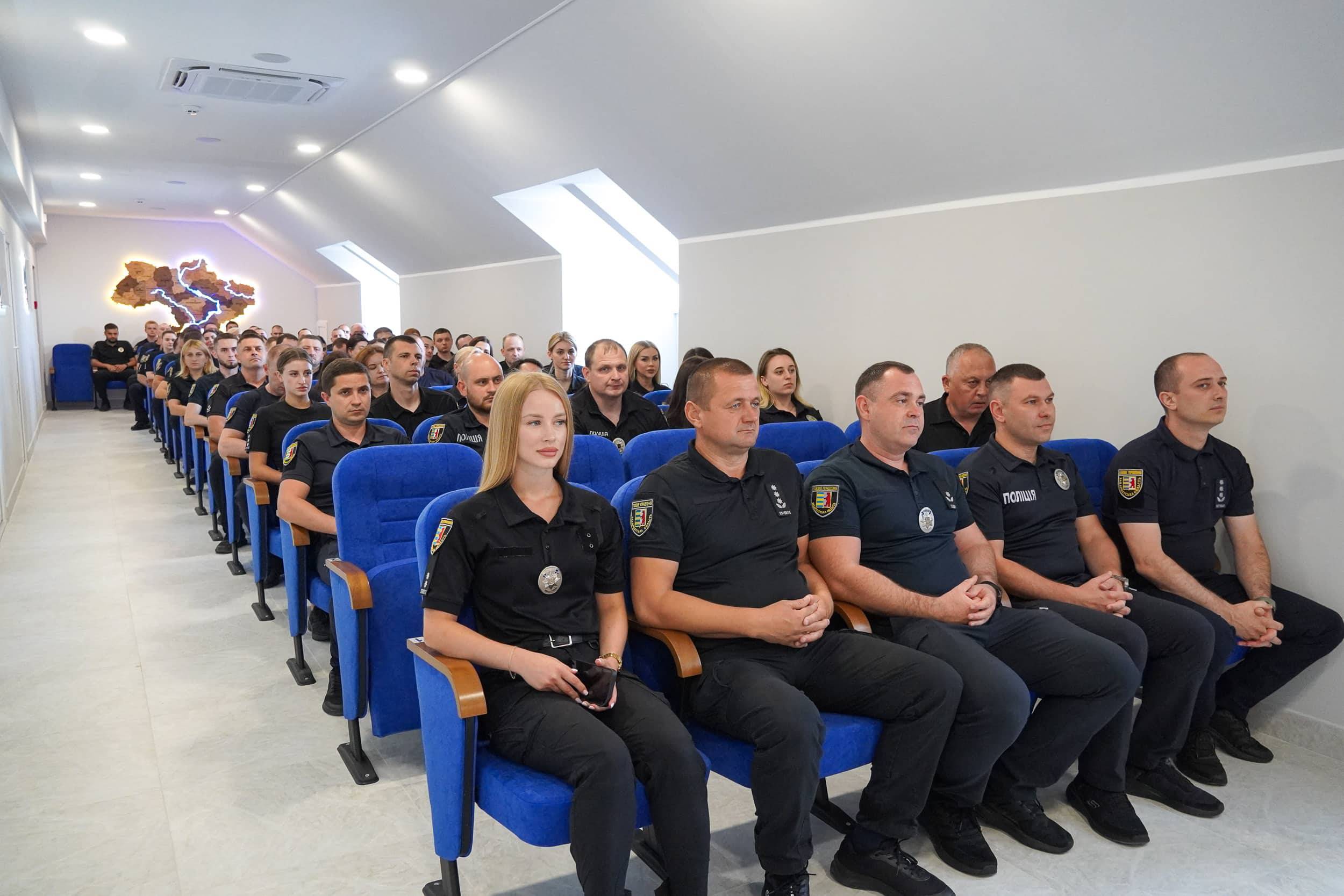 В Ужгороді правоохоронців привітали з 11-ю річницею створення Національної поліції України
