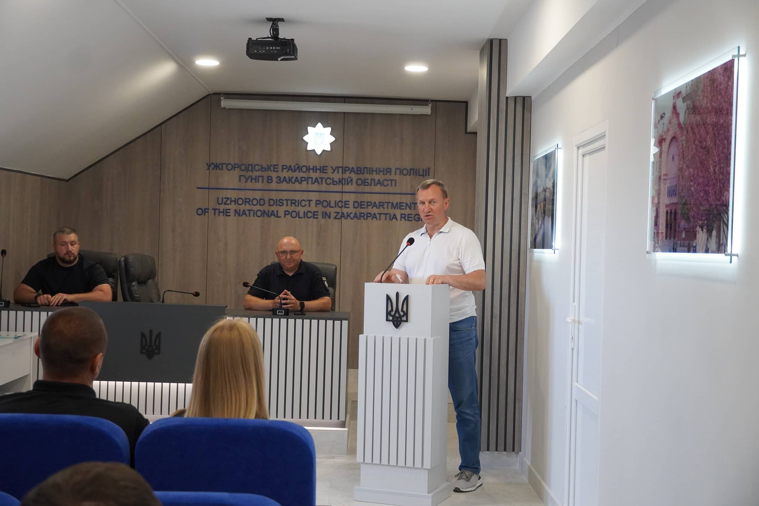 В Ужгороді правоохоронців привітали з 11-ю річницею створення Національної поліції України