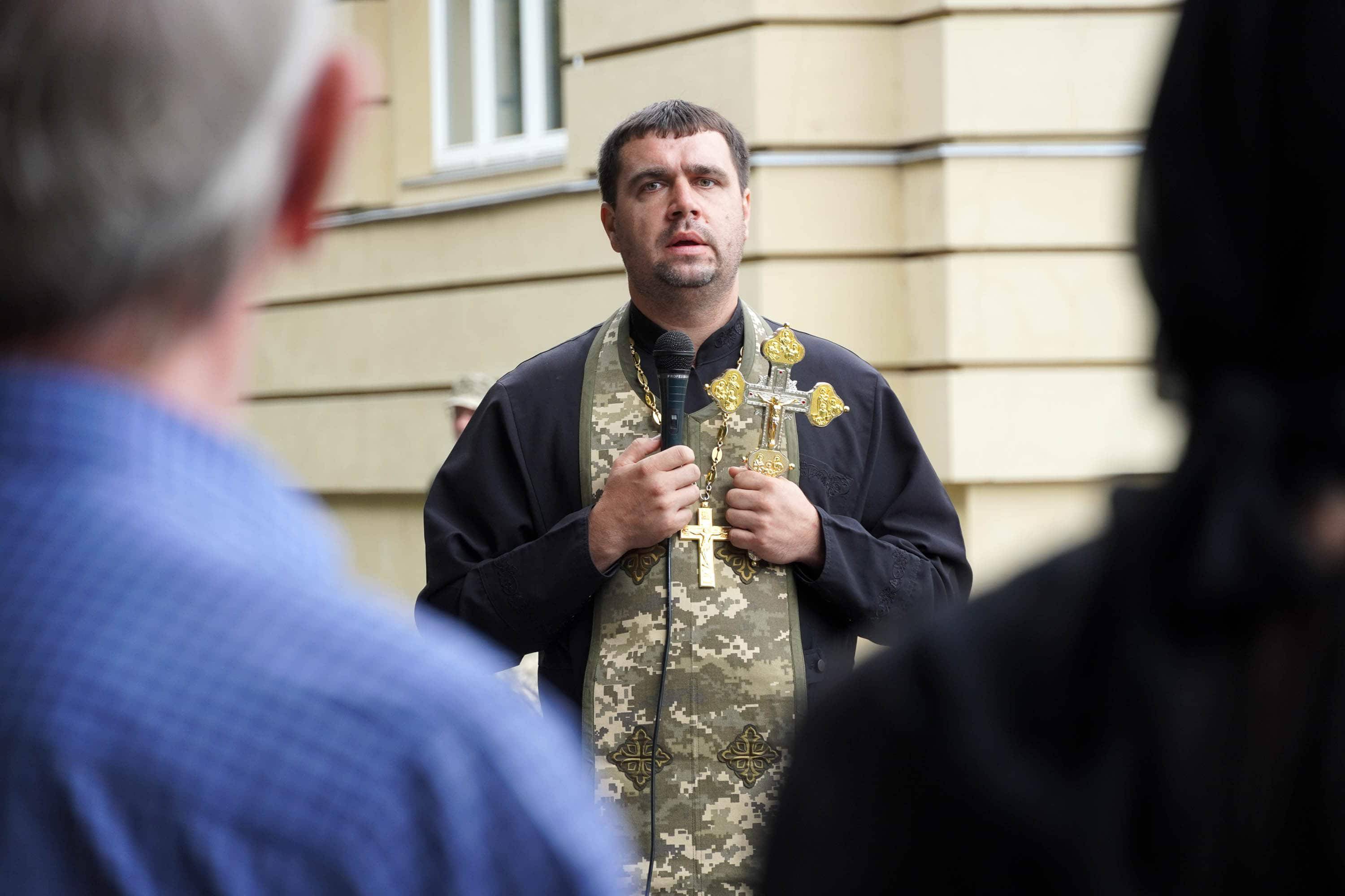 Наше місто сьогодні знову тужить, адже попрощалося зі своїм захисником – 31-річним солдатом Юрієм Легезою.