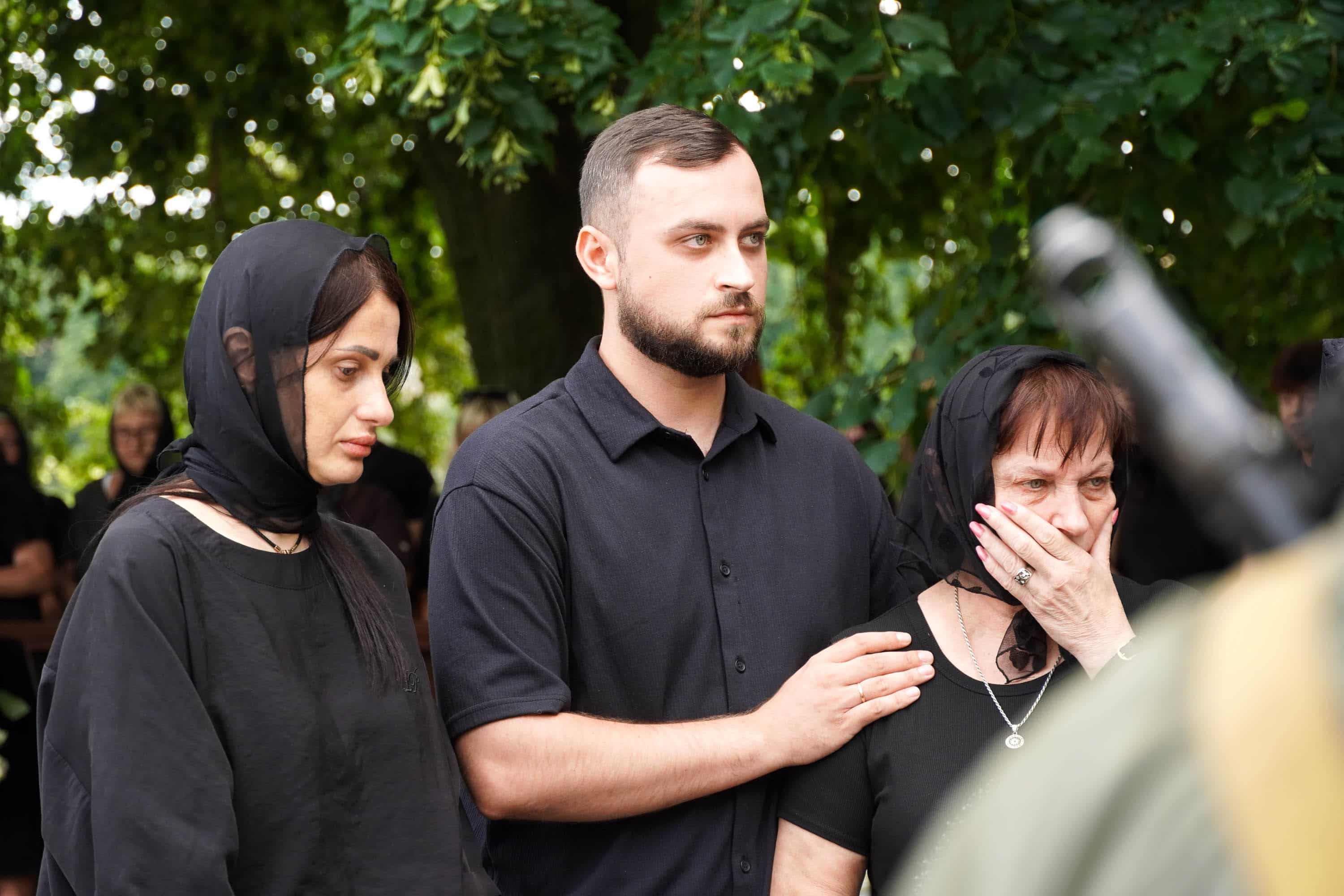 Наше місто сьогодні знову тужить, адже попрощалося зі своїм захисником – 31-річним солдатом Юрієм Легезою.