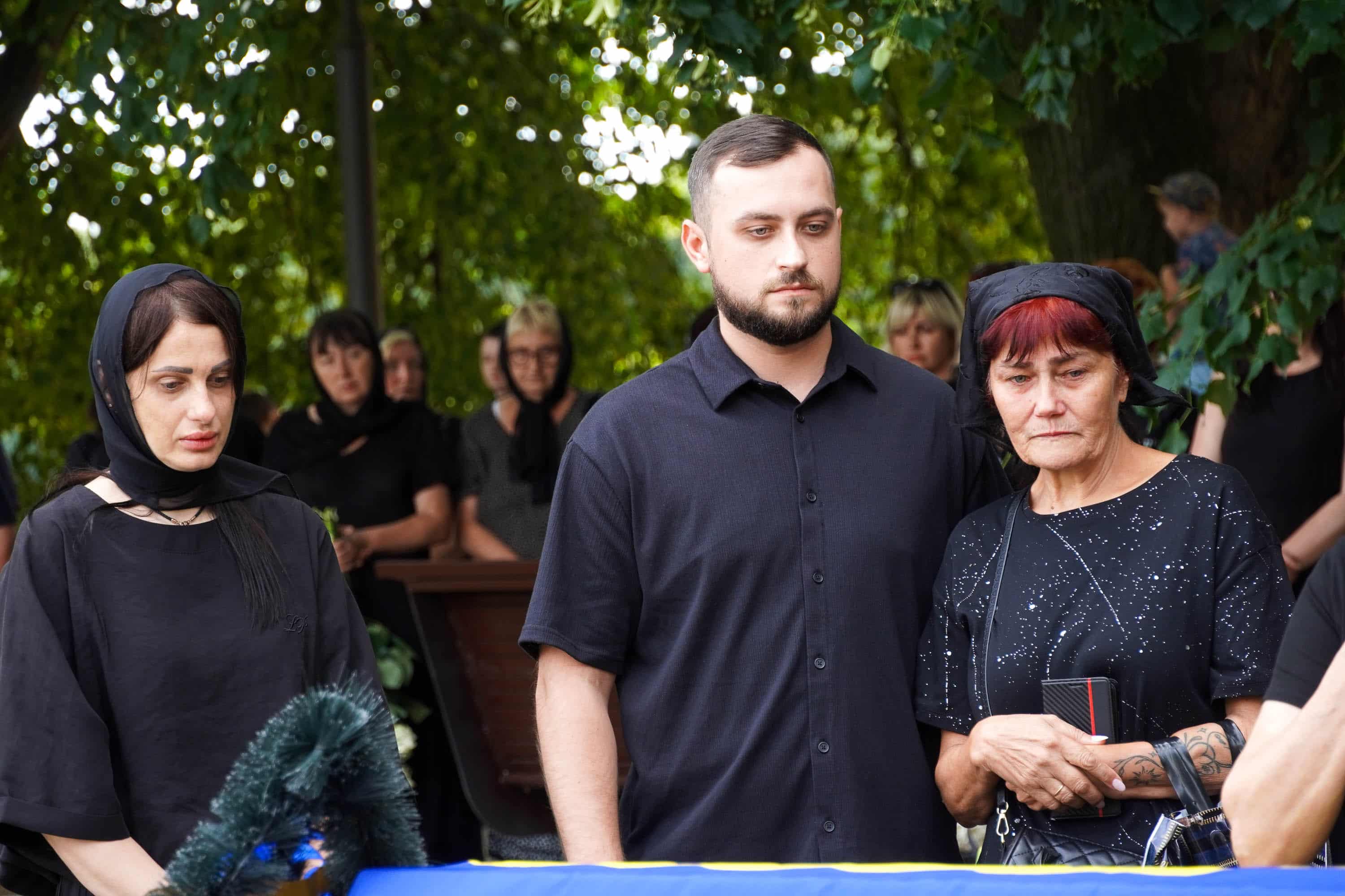 Наше місто сьогодні знову тужить, адже попрощалося зі своїм захисником – 31-річним солдатом Юрієм Легезою.