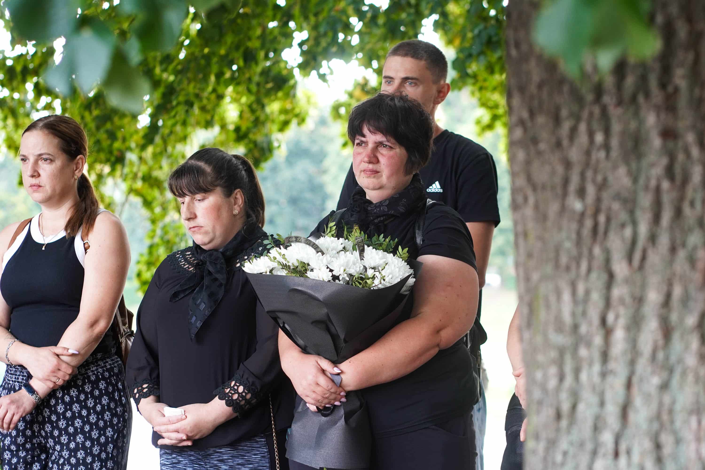 Наше місто сьогодні знову тужить, адже попрощалося зі своїм захисником – 31-річним солдатом Юрієм Легезою.