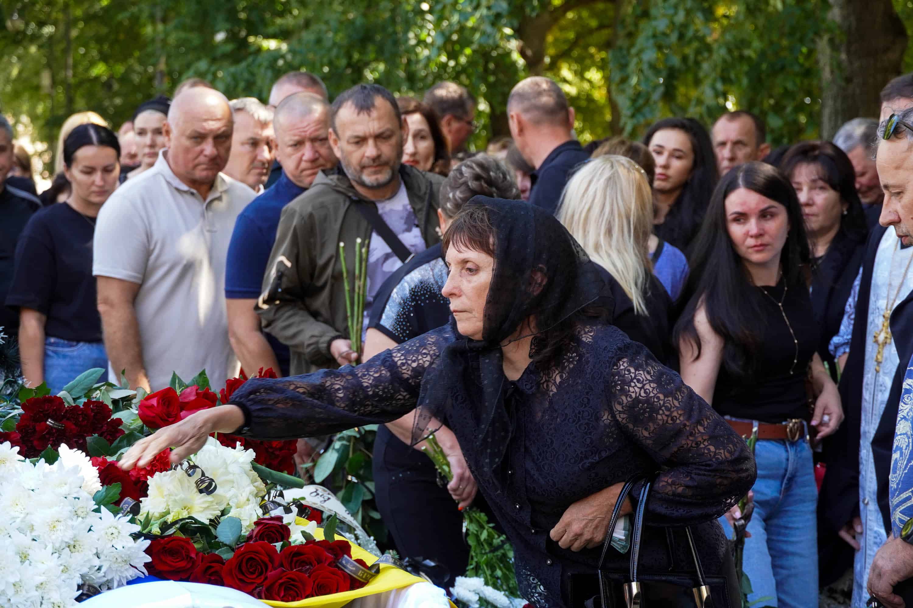 В Ужгороді сьогодні попрощалися із молодшим сержантом Сергієм Бабилею