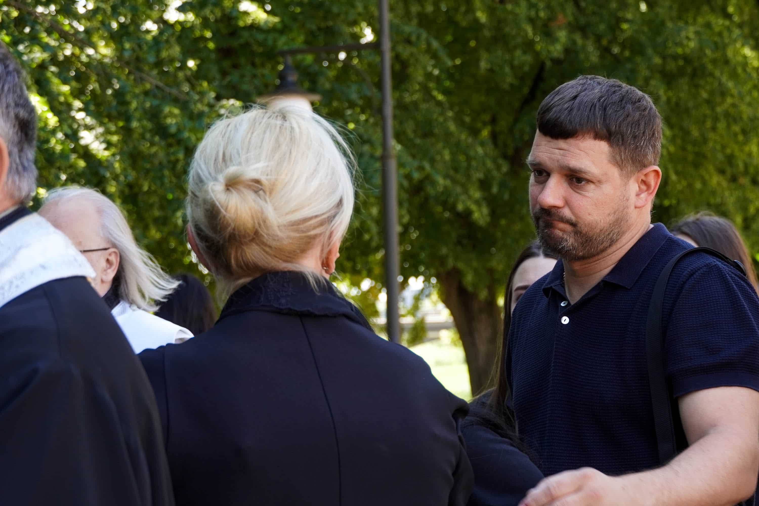 В Ужгороді сьогодні попрощалися із молодшим сержантом Сергієм Бабилею