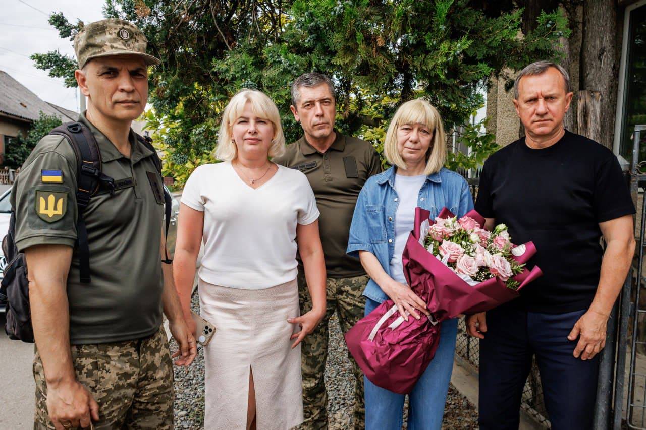 До Дня Військово-Морських Сил Збройних Сил України в Ужгороді вшанували матір полеглого Захисника Шандора Кіша