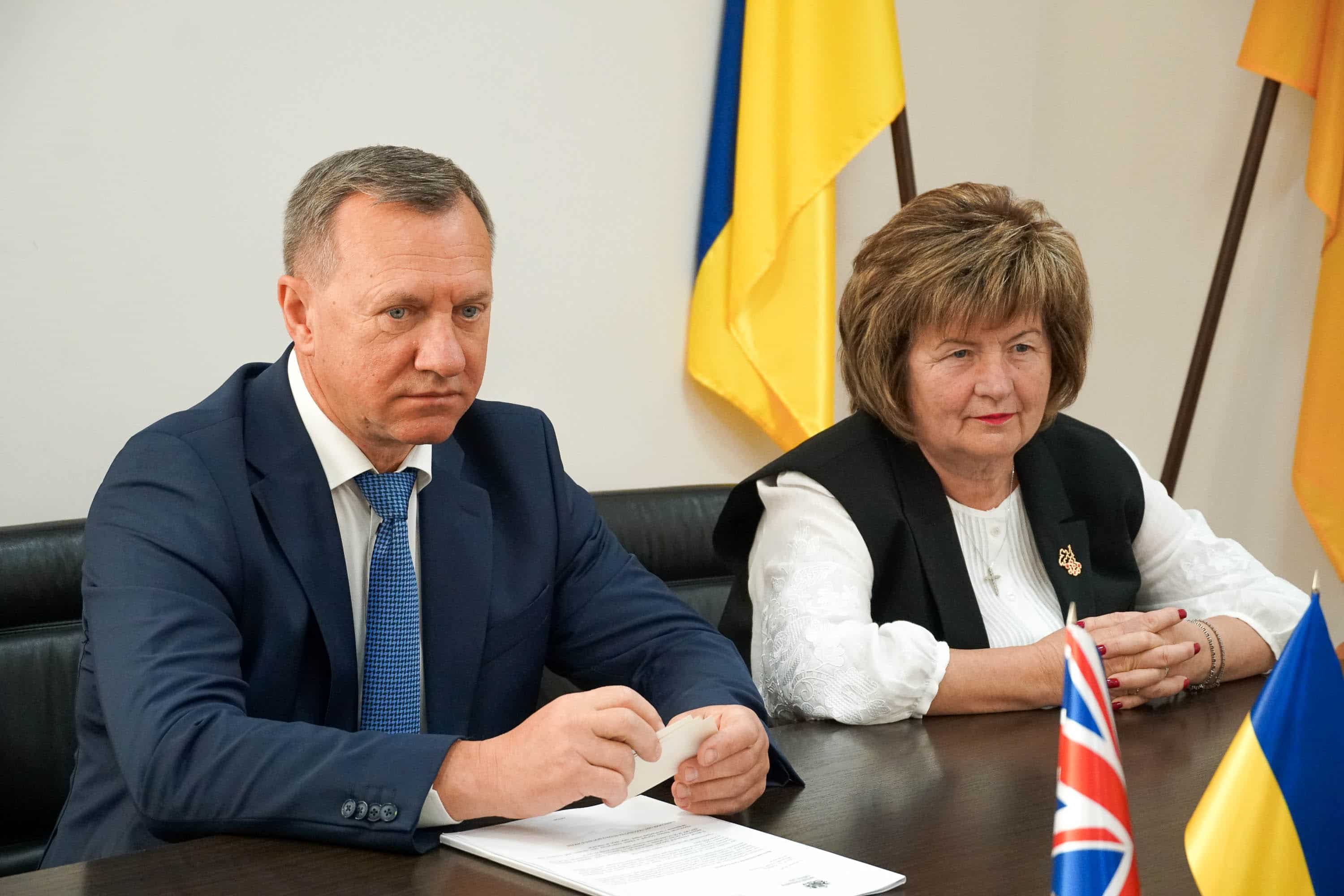 Міський голова Ужгорода Богдан Андріїв зустрівся із заступницею Глави Місії Посольства Великої Британії в Україні Шарлоттою Сюрен