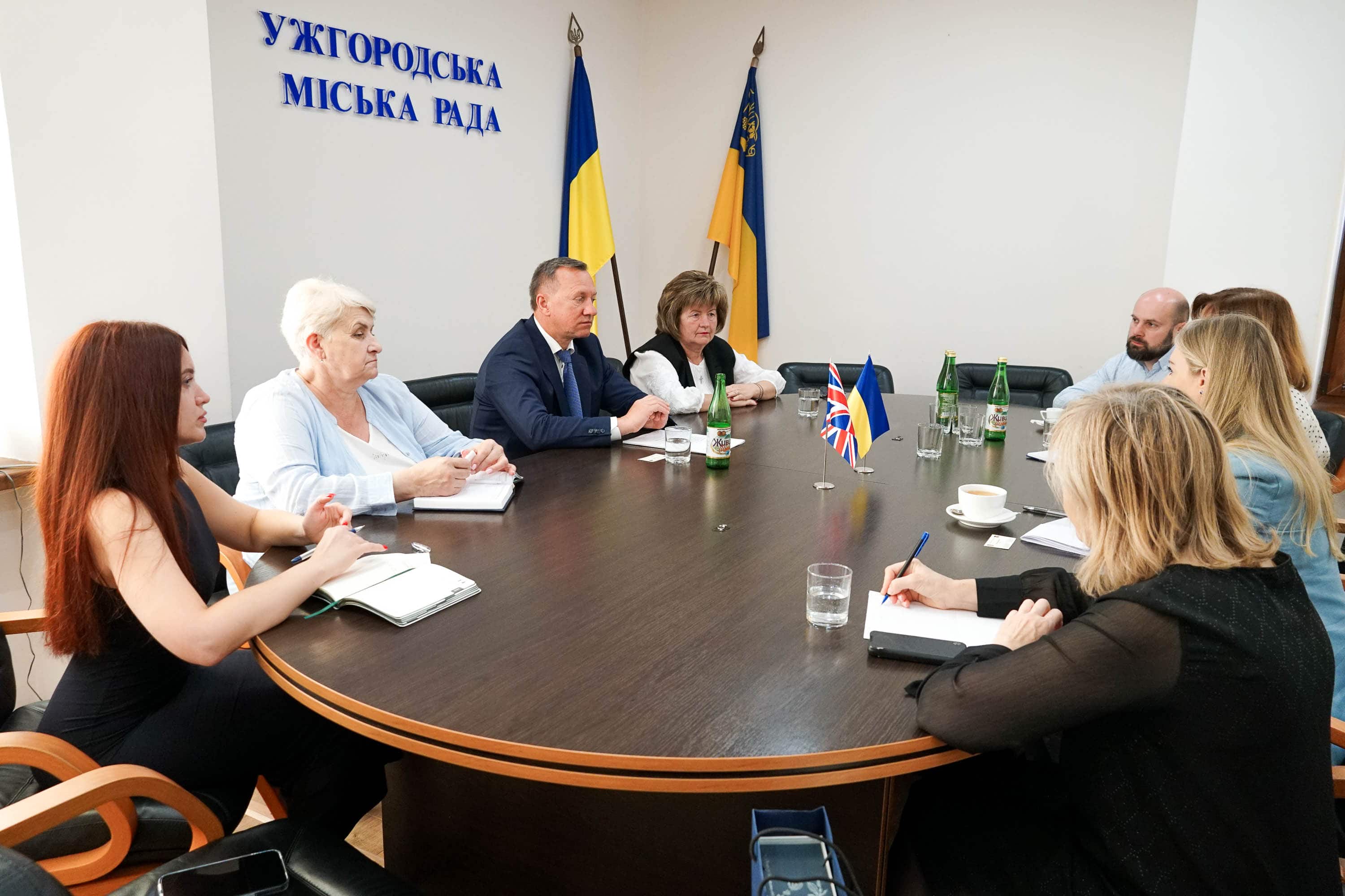 Міський голова Ужгорода Богдан Андріїв зустрівся із заступницею Глави Місії Посольства Великої Британії в Україні Шарлоттою Сюрен