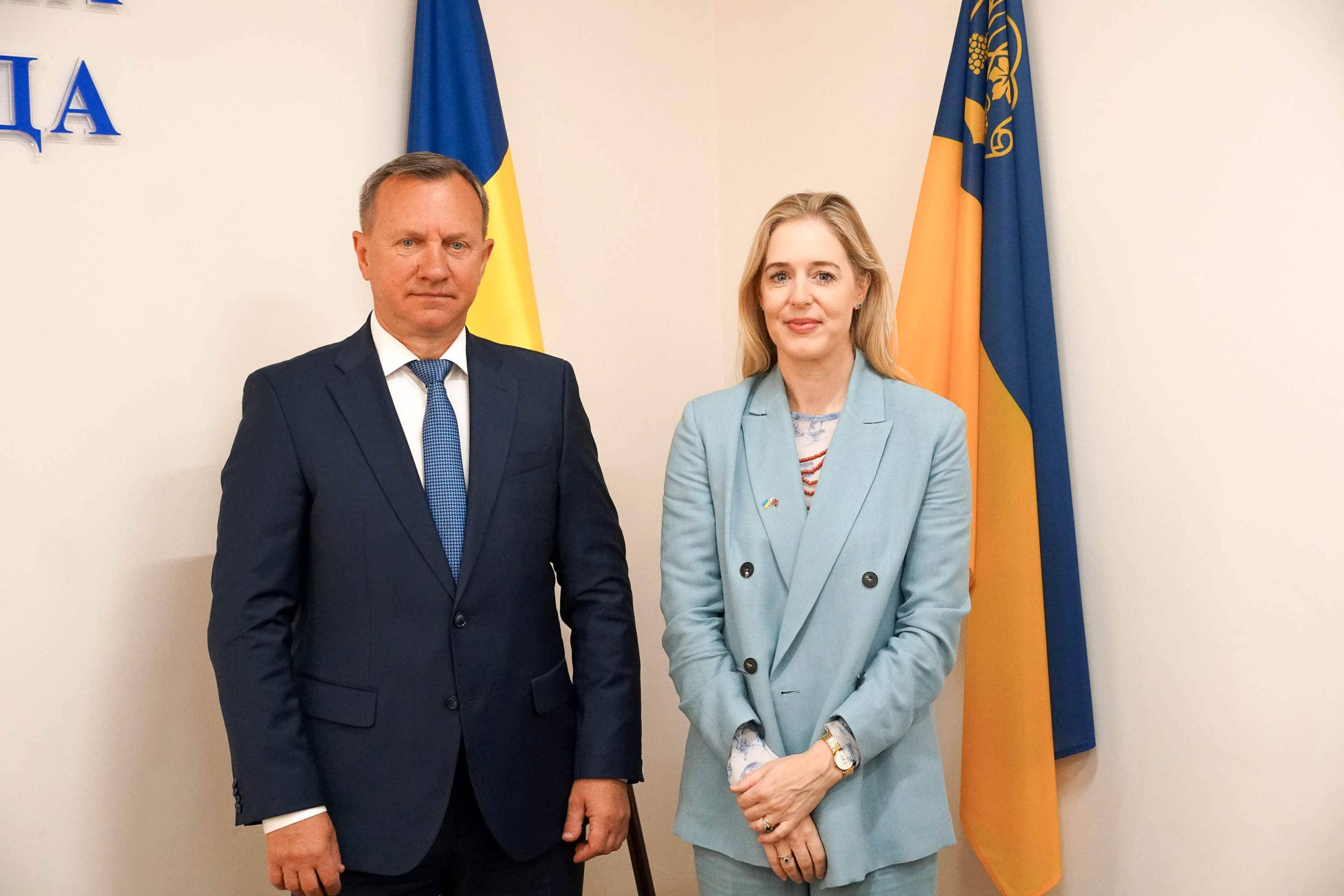 Міський голова Ужгорода Богдан Андріїв зустрівся із заступницею Глави Місії Посольства Великої Британії в Україні Шарлоттою Сюрен