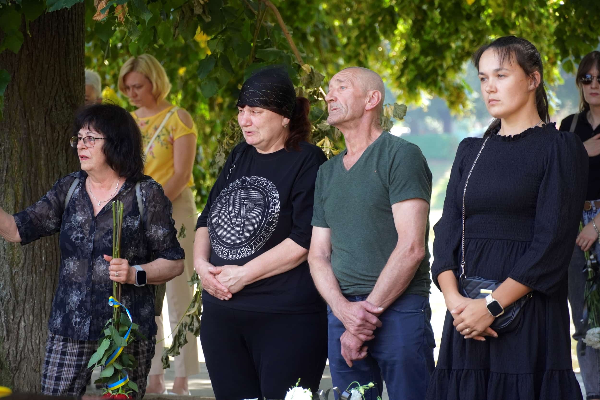 Сьогодні в Ужгороді віддали останню шану 32-річному солдату Володимиру Жупіку