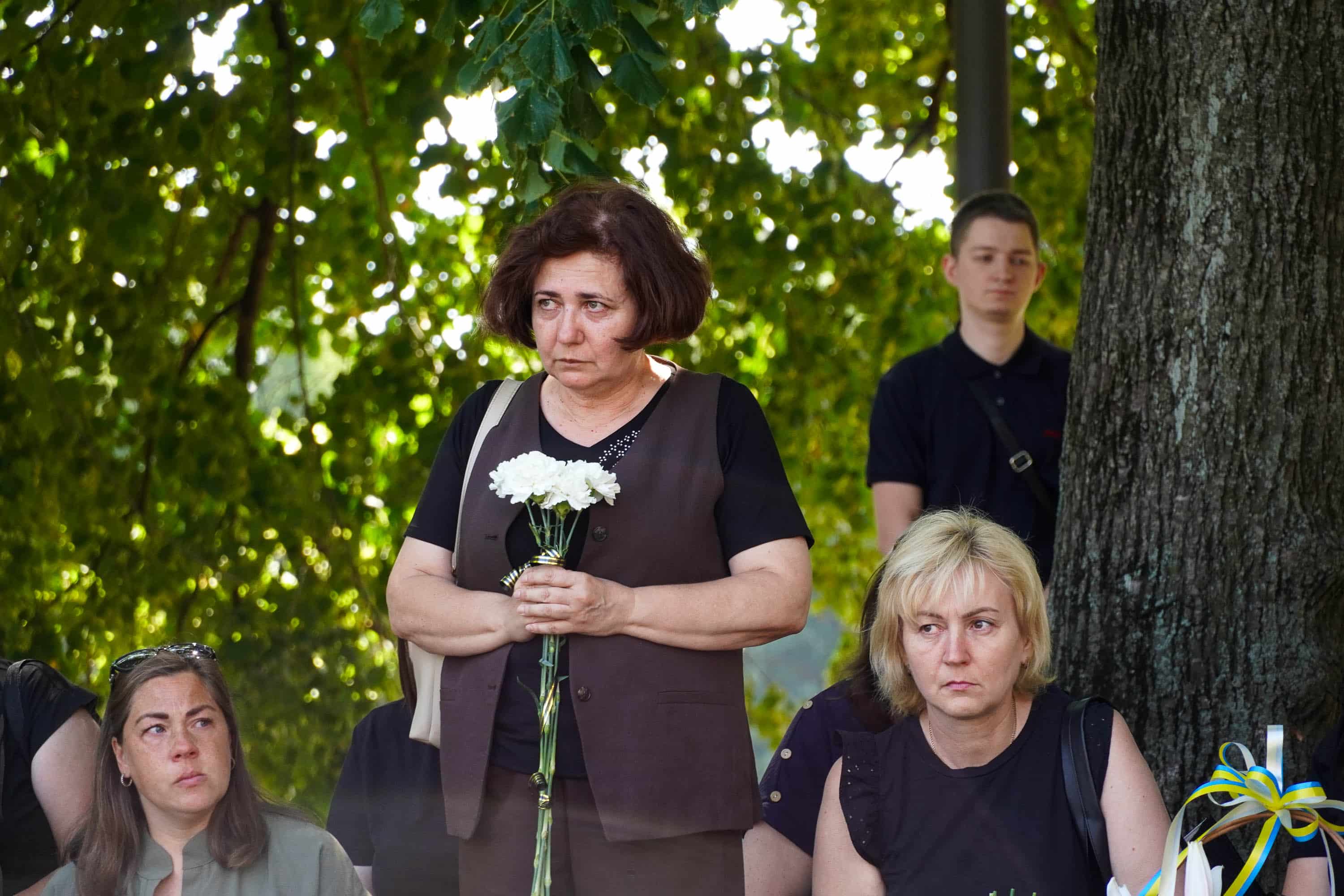 В Ужгороді попрощалися із полеглим 34-річним захисником – солдатом Артемом Ромчаком