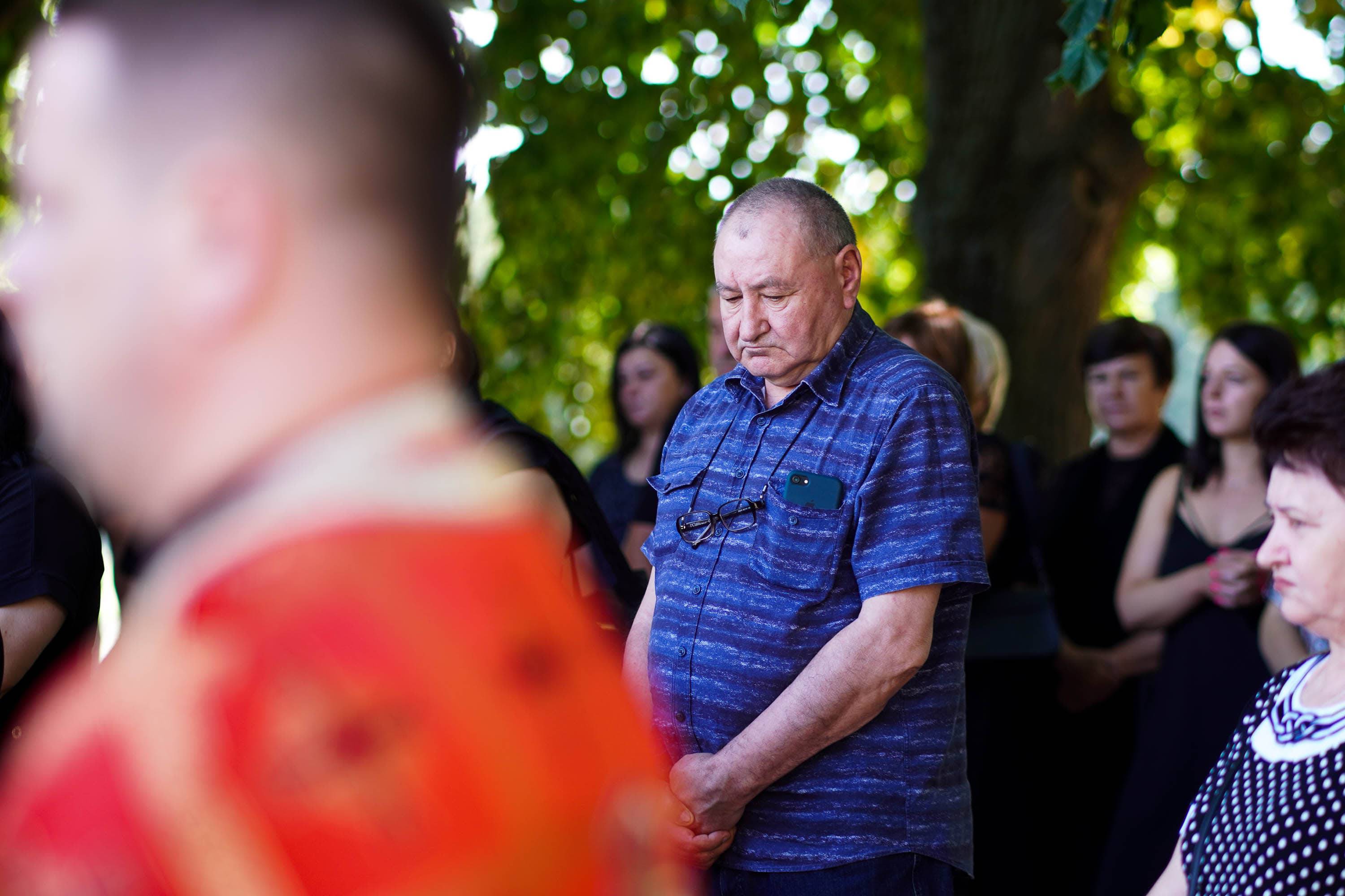 В Ужгороді попрощалися із полеглим 34-річним захисником – солдатом Артемом Ромчаком