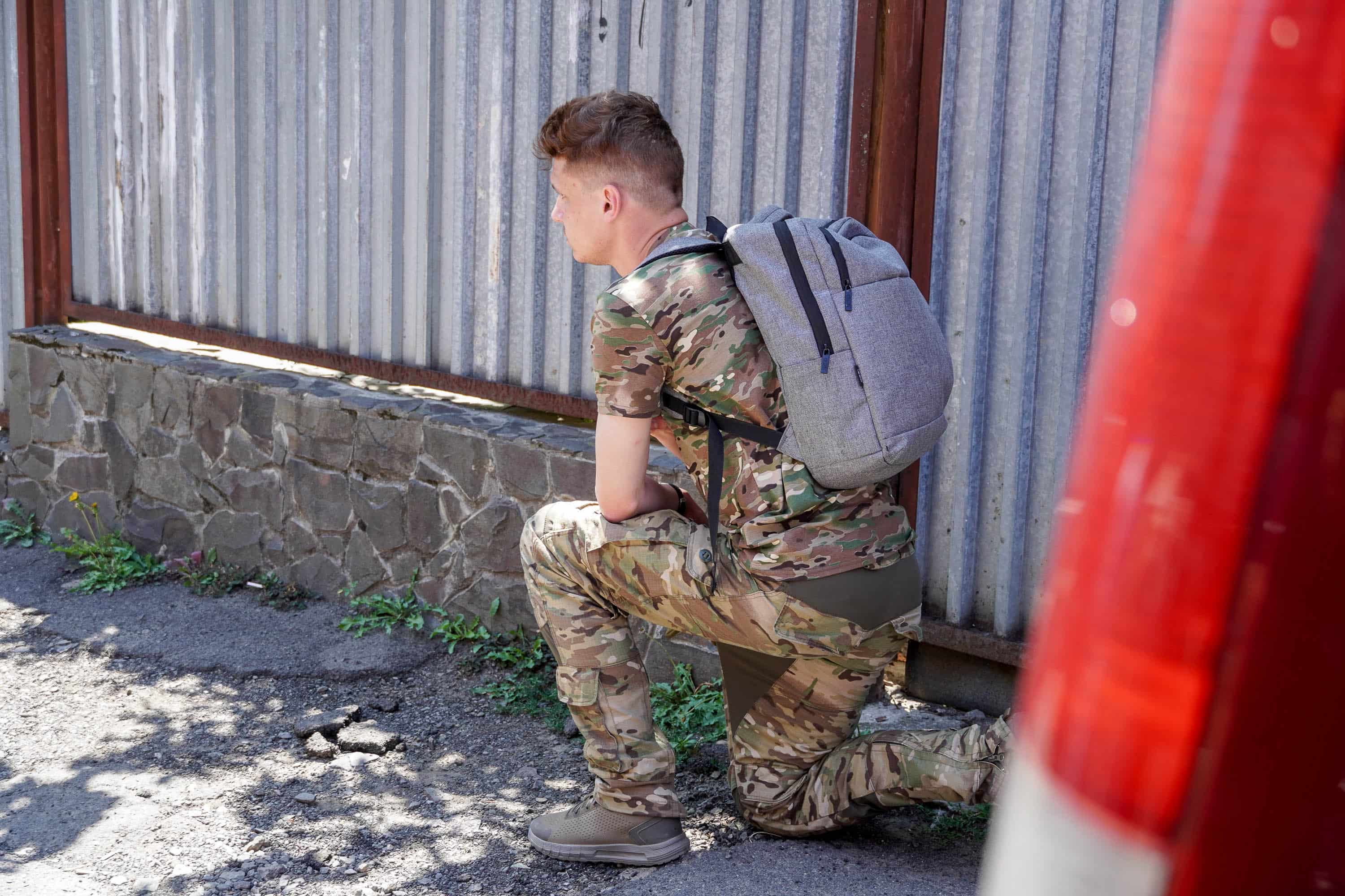 В Ужгороді попрощалися із полеглим 34-річним захисником – солдатом Артемом Ромчаком